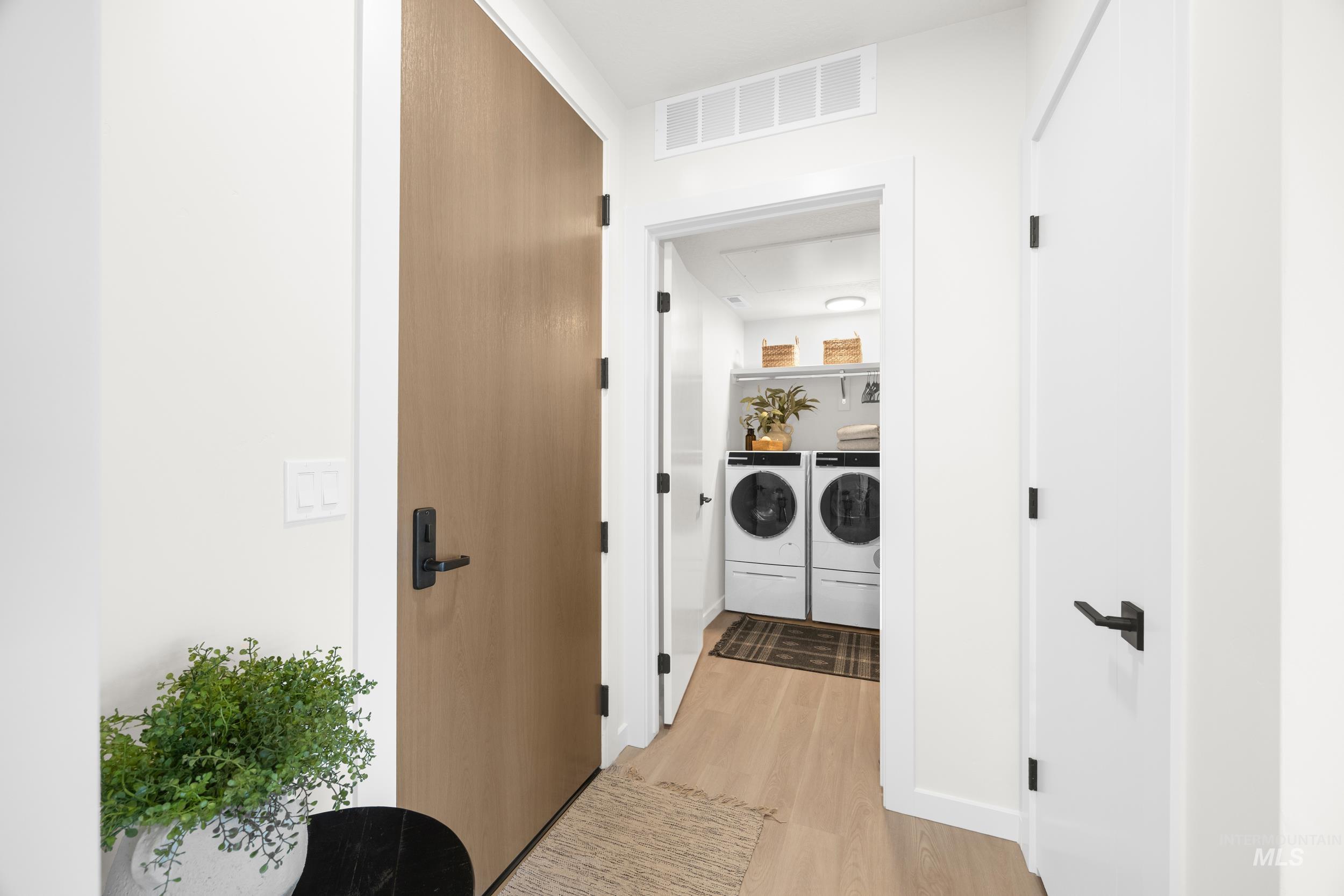 4340 E Haystack St, Boise, Idaho 83716, 2 Bedrooms, 2 Bathrooms, Residential For Sale, Price $524,900,MLS 98973424