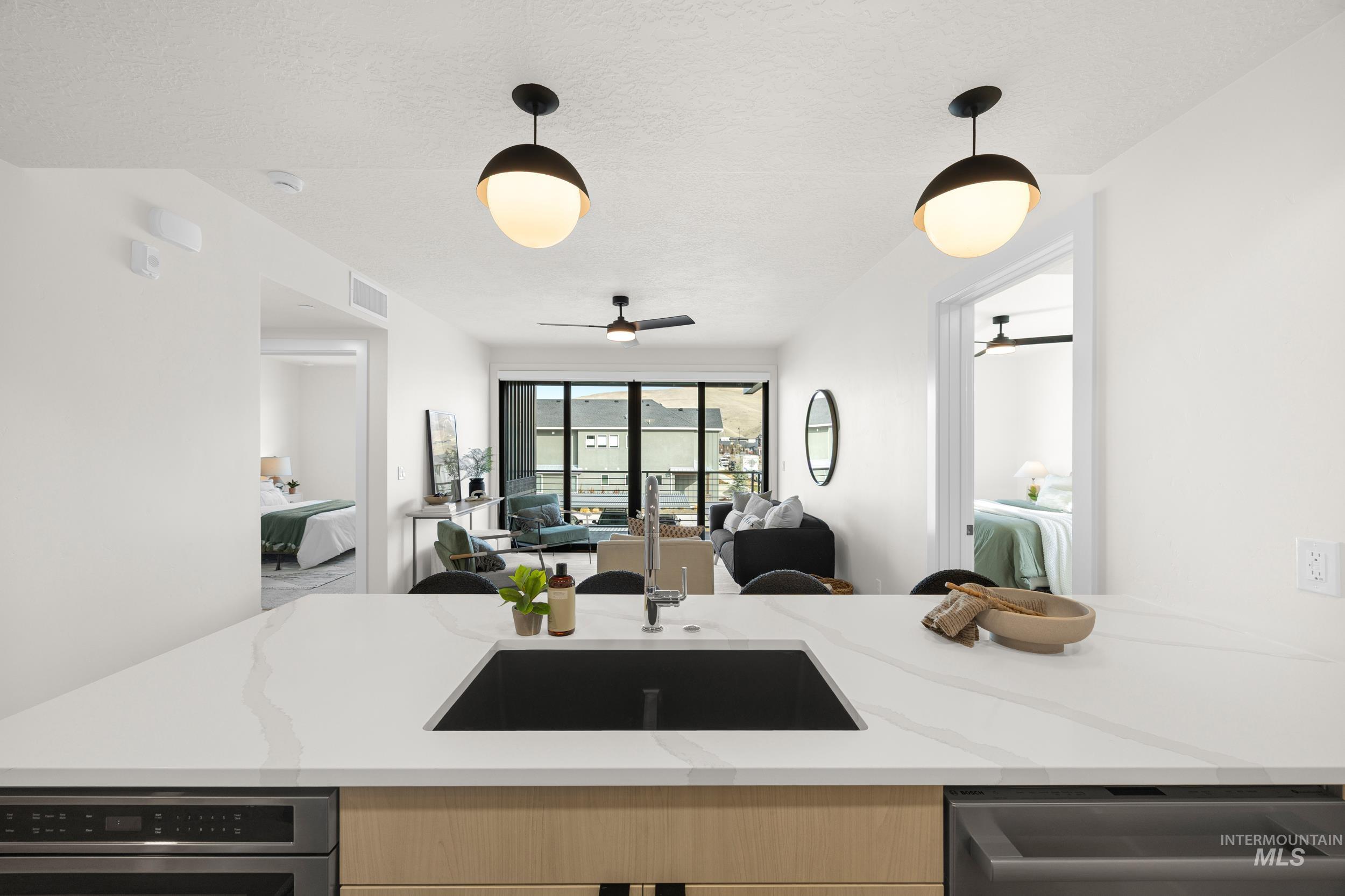 4340 E Haystack St, Boise, Idaho 83716, 2 Bedrooms, 2 Bathrooms, Residential For Sale, Price $524,900,MLS 98973424