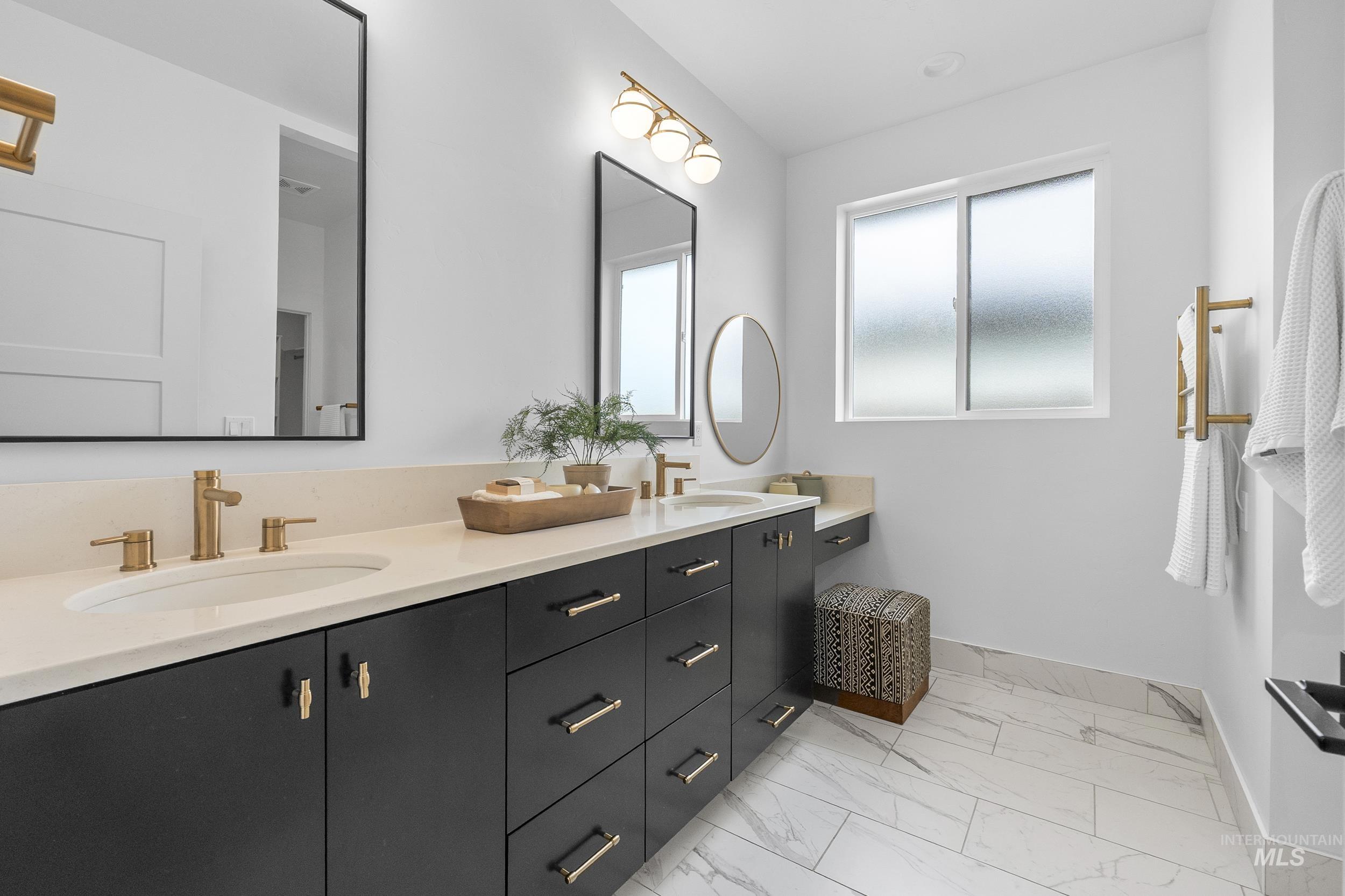 4320 S Selatir Way, Meridian, Idaho 83642, 4 Bedrooms, 3 Bathrooms, Residential For Sale, Price $775,000,MLS 98973425