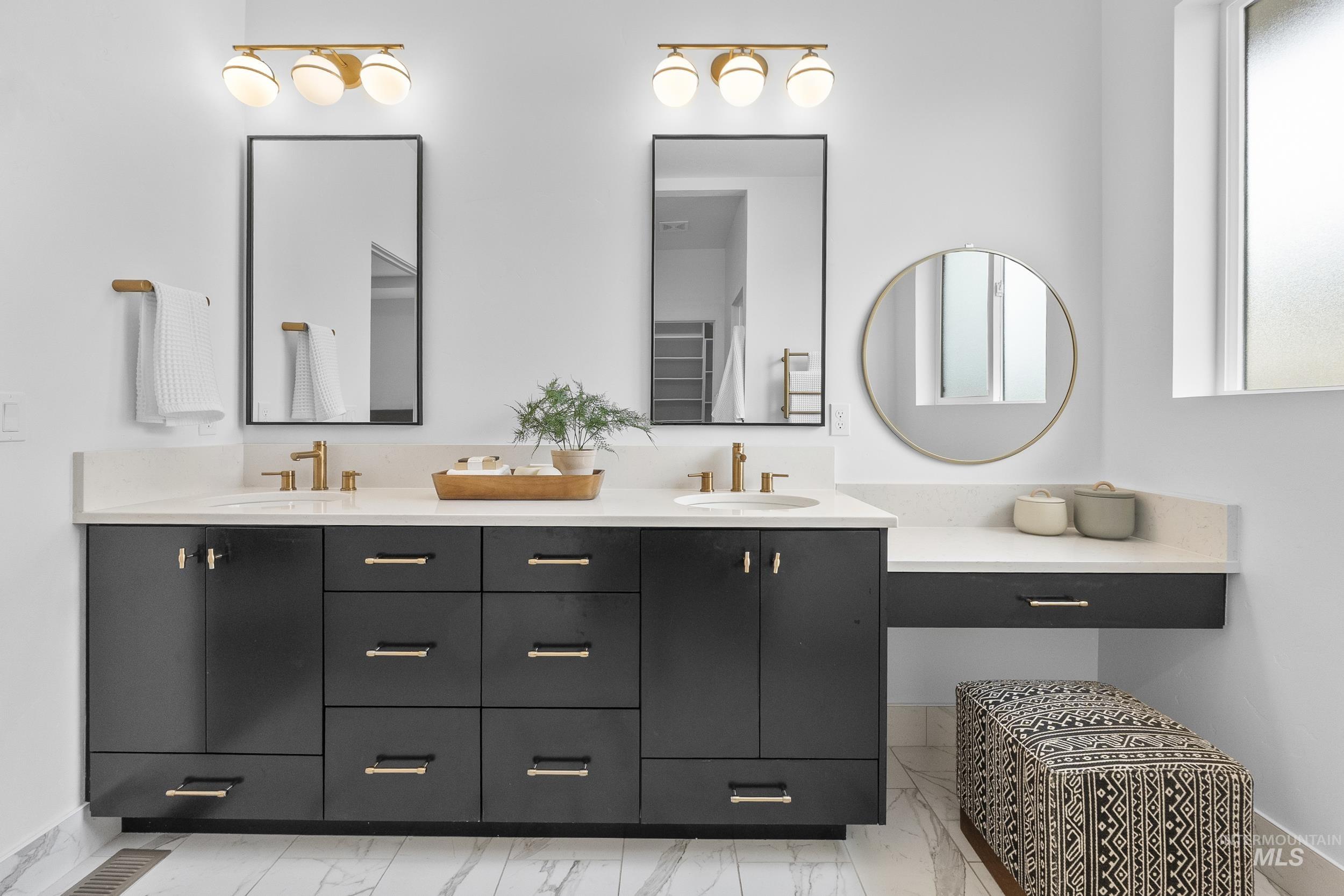 4320 S Selatir Way, Meridian, Idaho 83642, 4 Bedrooms, 3 Bathrooms, Residential For Sale, Price $775,000,MLS 98973425