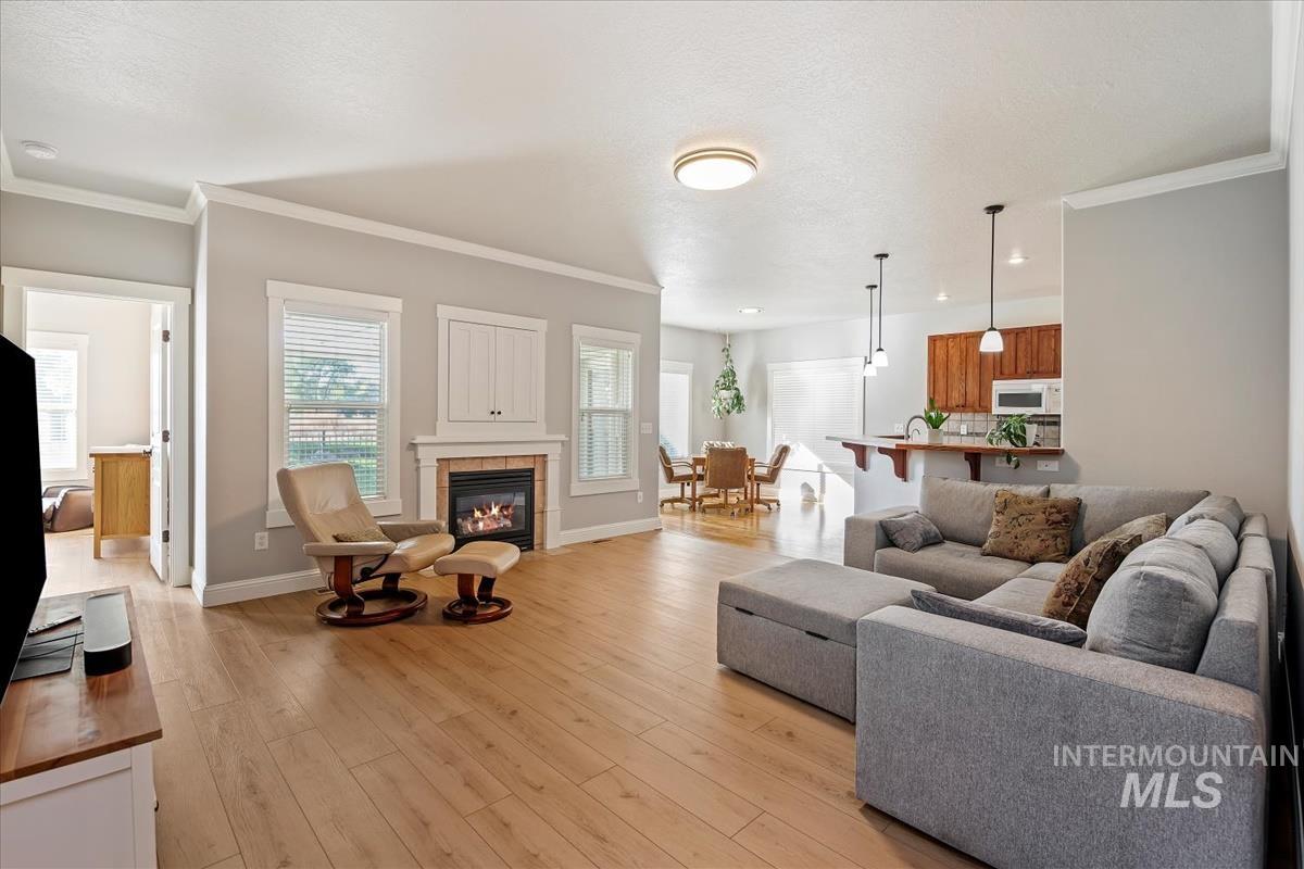 6803 E Greens Dr, Nampa, Idaho 83687, 3 Bedrooms, 2 Bathrooms, Residential For Sale, Price $435,000,MLS 98973432