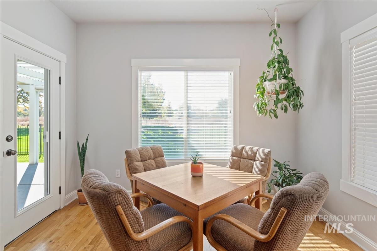 6803 E Greens Dr, Nampa, Idaho 83687, 3 Bedrooms, 2 Bathrooms, Residential For Sale, Price $435,000,MLS 98973432