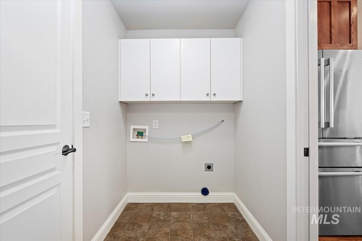 6803 E Greens Dr, Nampa, Idaho 83687, 3 Bedrooms, 2 Bathrooms, Residential For Sale, Price $435,000,MLS 98973432