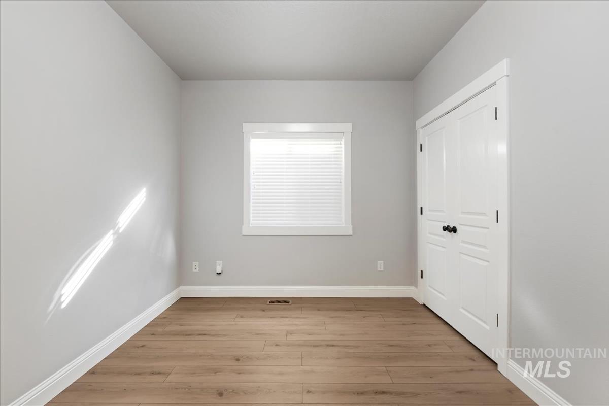 6803 E Greens Dr, Nampa, Idaho 83687, 3 Bedrooms, 2 Bathrooms, Residential For Sale, Price $435,000,MLS 98973432