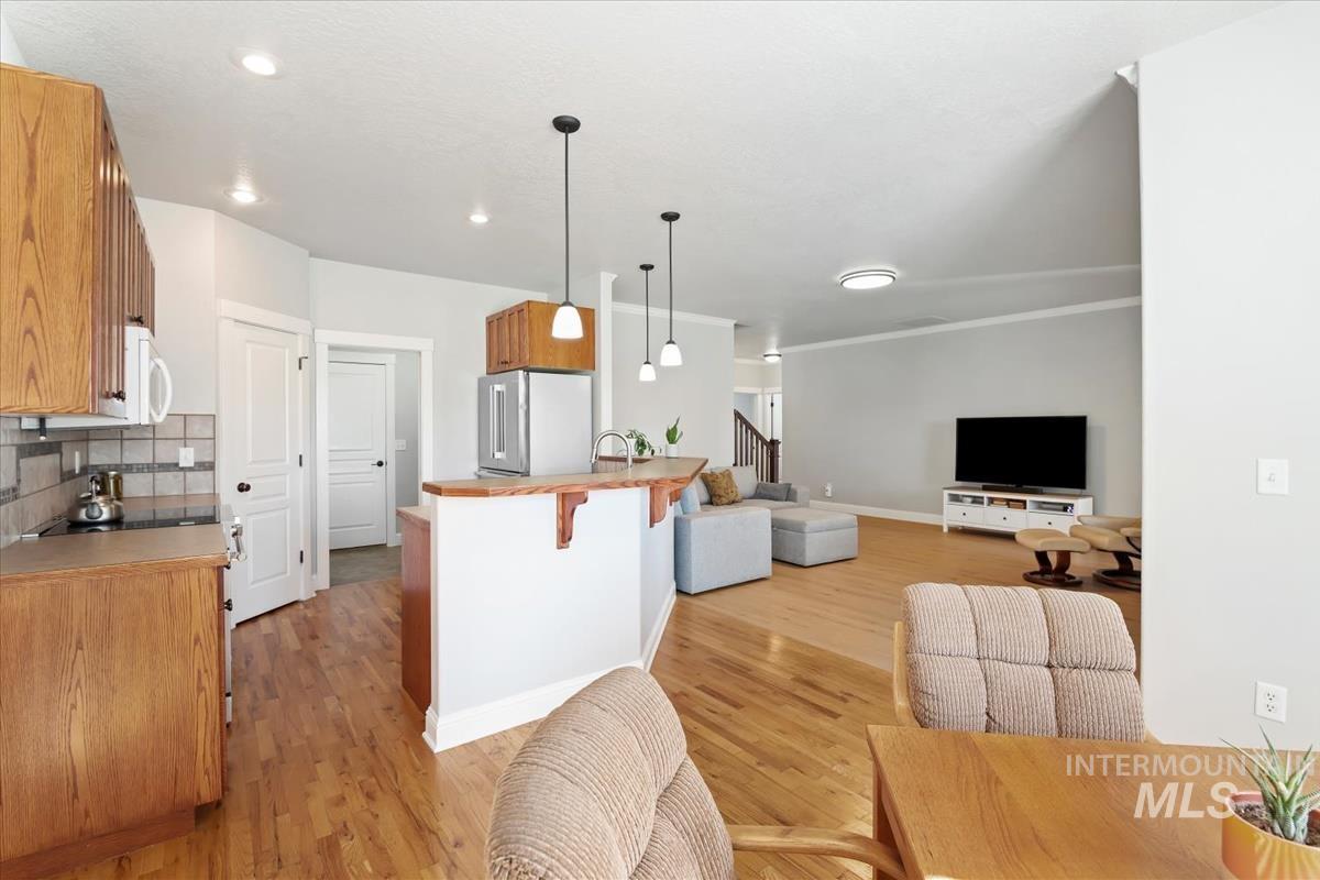 6803 E Greens Dr, Nampa, Idaho 83687, 3 Bedrooms, 2 Bathrooms, Residential For Sale, Price $435,000,MLS 98973432