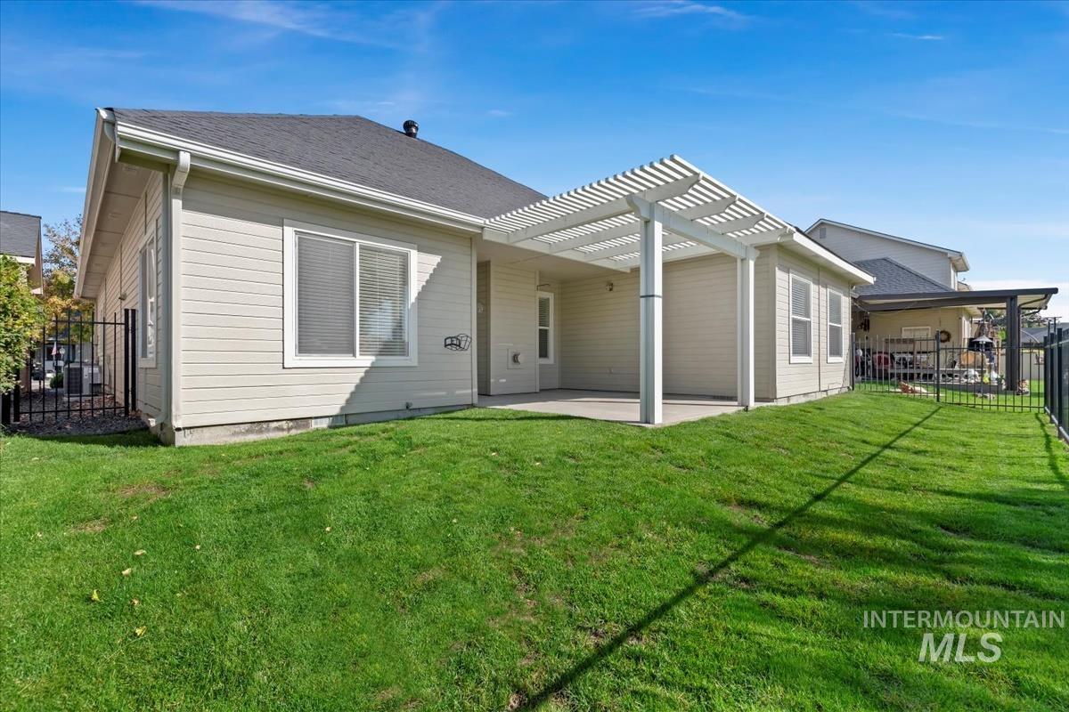 6803 E Greens Dr, Nampa, Idaho 83687, 3 Bedrooms, 2 Bathrooms, Residential For Sale, Price $435,000,MLS 98973432