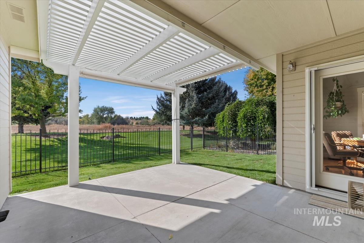 6803 E Greens Dr, Nampa, Idaho 83687, 3 Bedrooms, 2 Bathrooms, Residential For Sale, Price $435,000,MLS 98973432