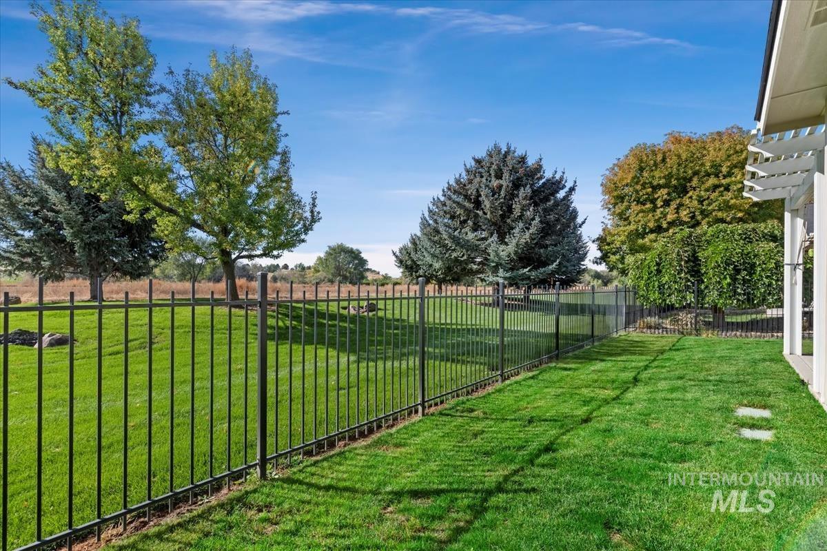 6803 E Greens Dr, Nampa, Idaho 83687, 3 Bedrooms, 2 Bathrooms, Residential For Sale, Price $435,000,MLS 98973432