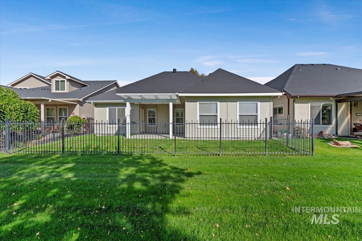 6803 E Greens Dr, Nampa, Idaho 83687, 3 Bedrooms, 2 Bathrooms, Residential For Sale, Price $435,000,MLS 98973432