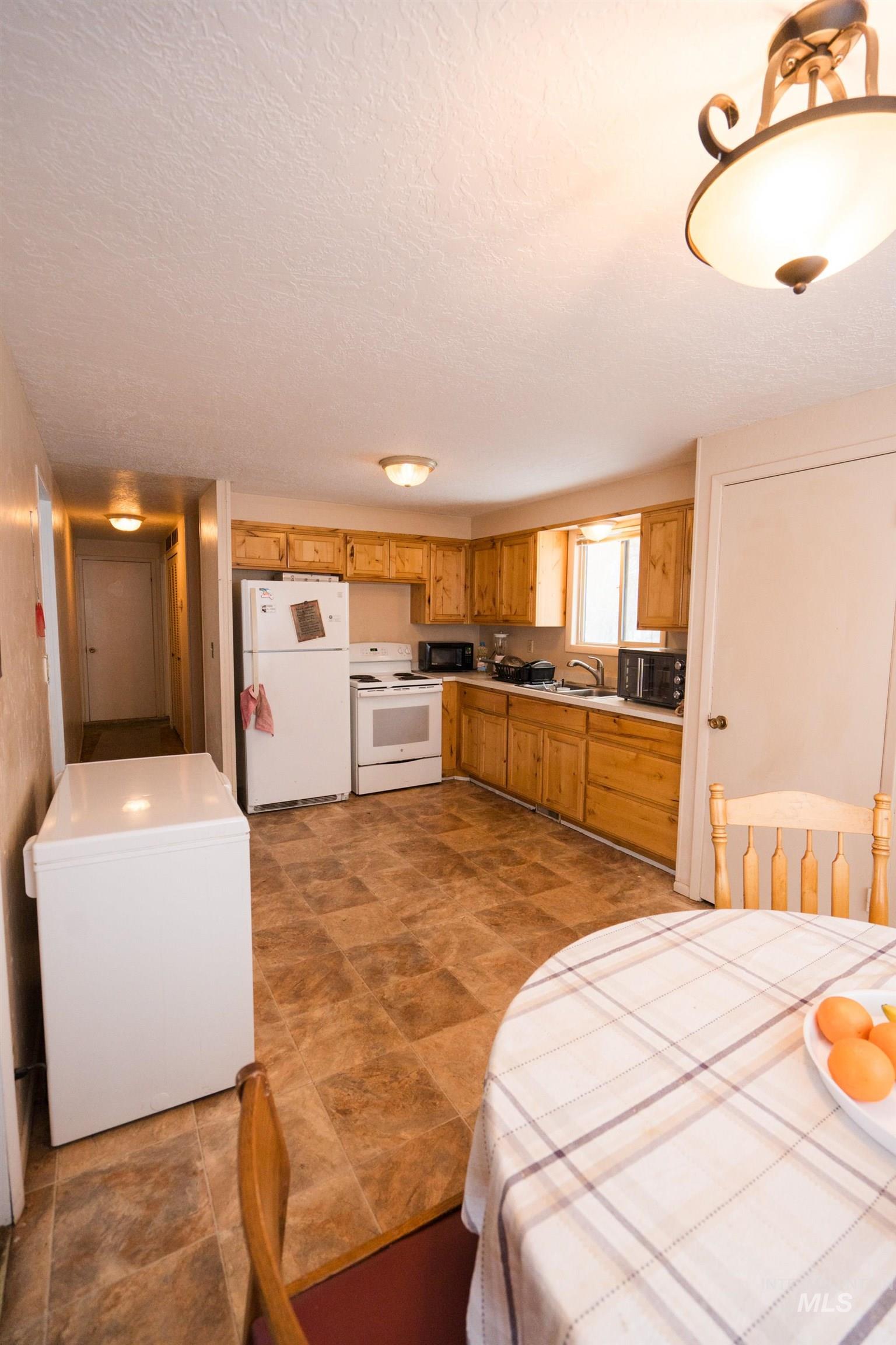 785 H Street, Heyburn, Idaho 83318, 3 Bedrooms, 1 Bathroom, Residential For Sale, Price $245,000,MLS 98973433