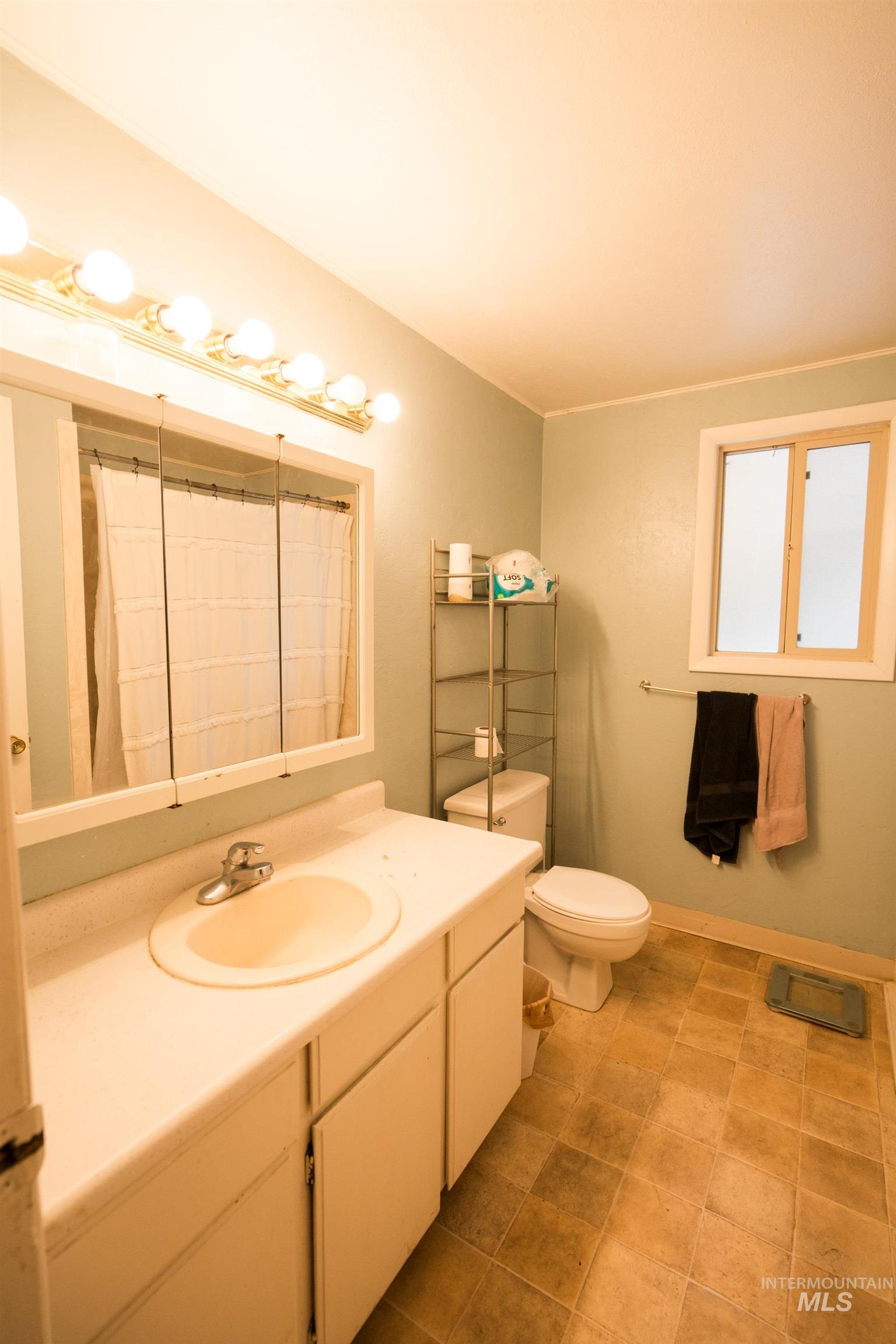 785 H Street, Heyburn, Idaho 83318, 3 Bedrooms, 1 Bathroom, Residential For Sale, Price $245,000,MLS 98973433