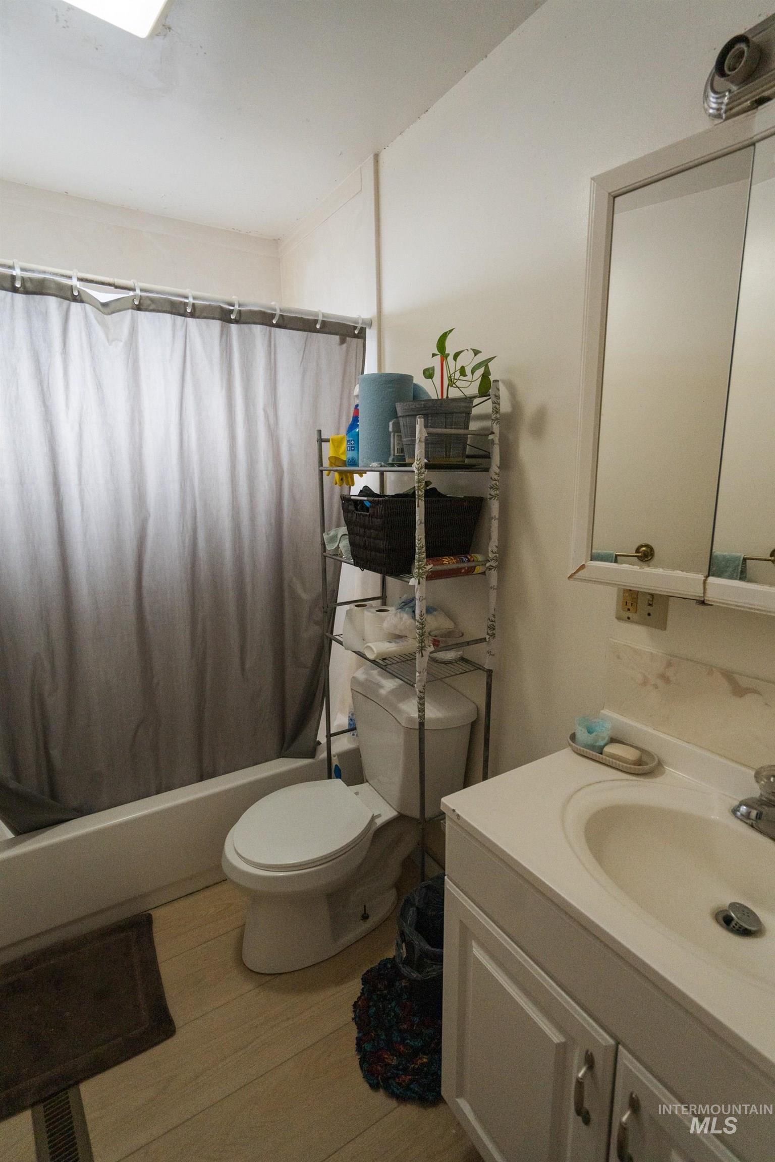 410 E 24th Street, Burley, Idaho 83318, 3 Bedrooms, 1 Bathroom, Residential For Sale, Price $245,000,MLS 98973435