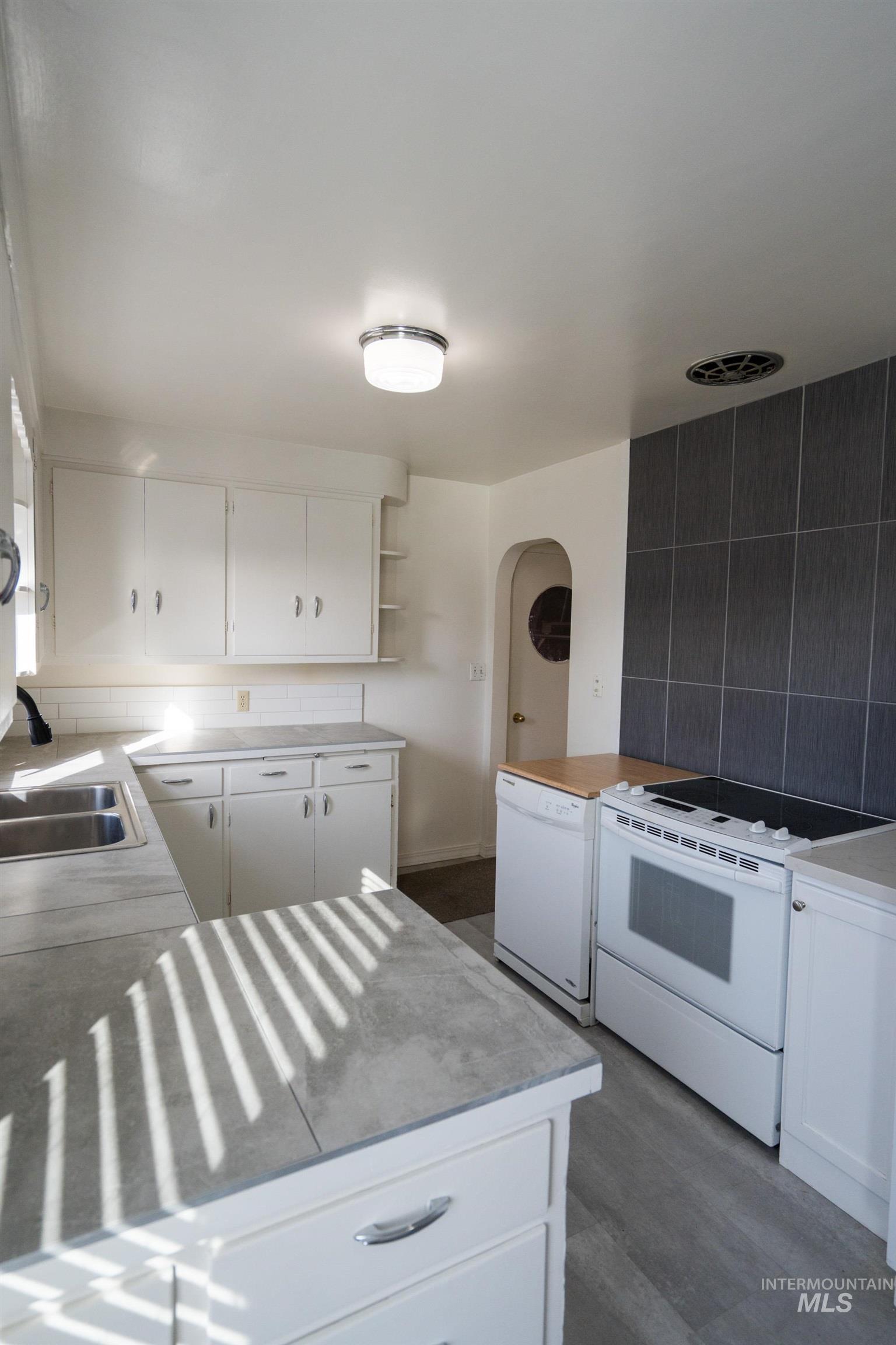 1718 Schodde Ave, Burley, Idaho 83318, 4 Bedrooms, 2 Bathrooms, Residential For Sale, Price $372,000,MLS 98973436