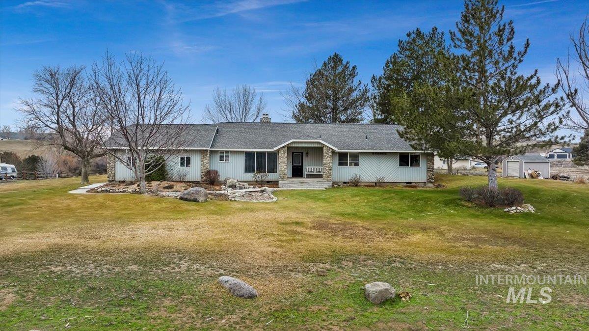 4519 Meadow Cir, Buhl, Idaho 83316, 3 Bedrooms, 2.5 Bathrooms, Residential For Sale, Price $449,000,MLS 98973437