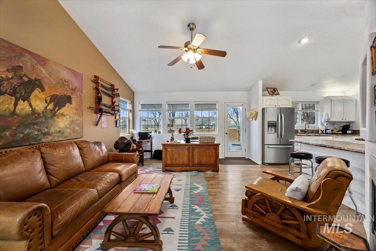 4519 Meadow Cir, Buhl, Idaho 83316, 3 Bedrooms, 2.5 Bathrooms, Residential For Sale, Price $449,000,MLS 98973437