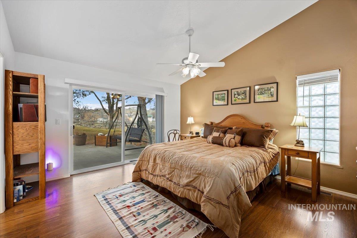 4519 Meadow Cir, Buhl, Idaho 83316, 3 Bedrooms, 2.5 Bathrooms, Residential For Sale, Price $449,000,MLS 98973437