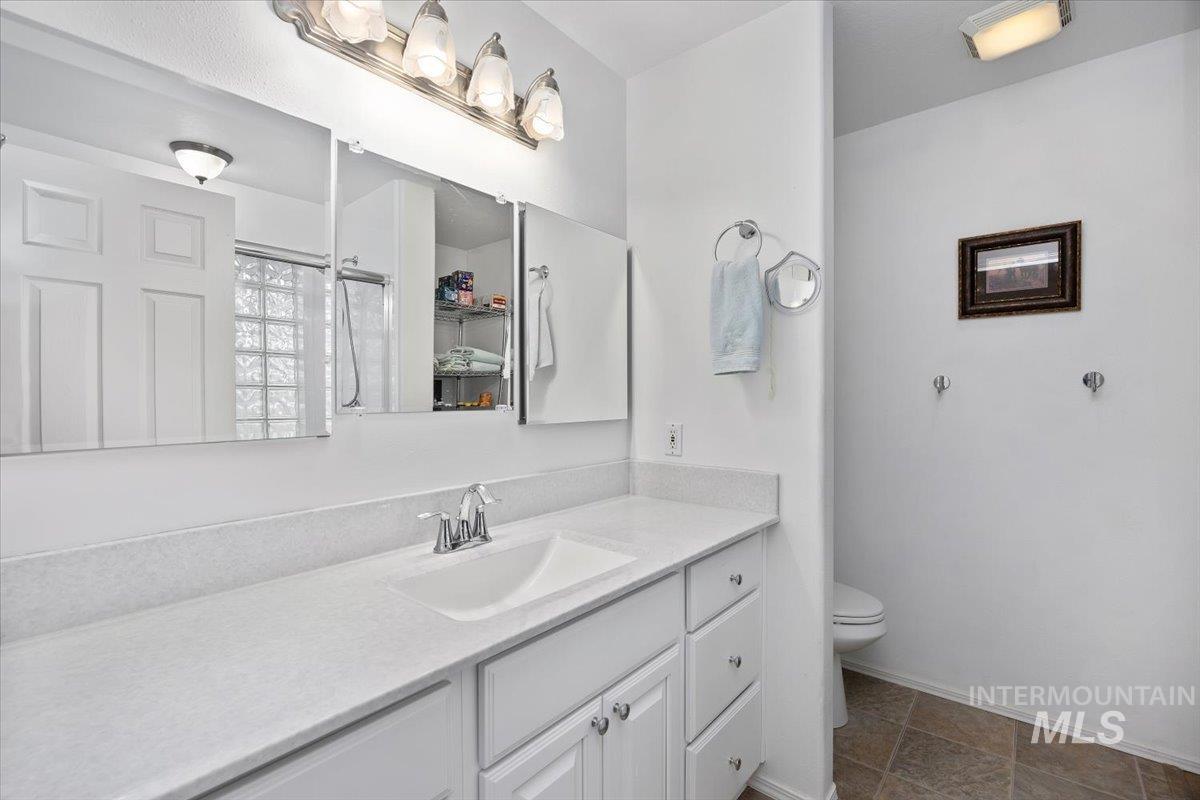 4519 Meadow Cir, Buhl, Idaho 83316, 3 Bedrooms, 2.5 Bathrooms, Residential For Sale, Price $449,000,MLS 98973437