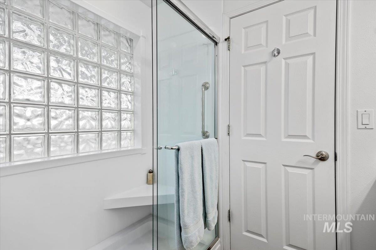 4519 Meadow Cir, Buhl, Idaho 83316, 3 Bedrooms, 2.5 Bathrooms, Residential For Sale, Price $449,000,MLS 98973437