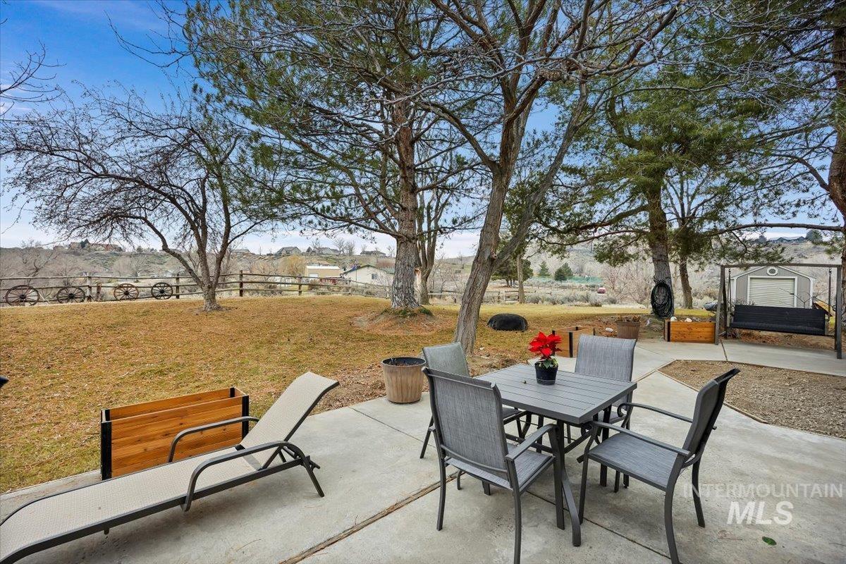 4519 Meadow Cir, Buhl, Idaho 83316, 3 Bedrooms, 2.5 Bathrooms, Residential For Sale, Price $449,000,MLS 98973437