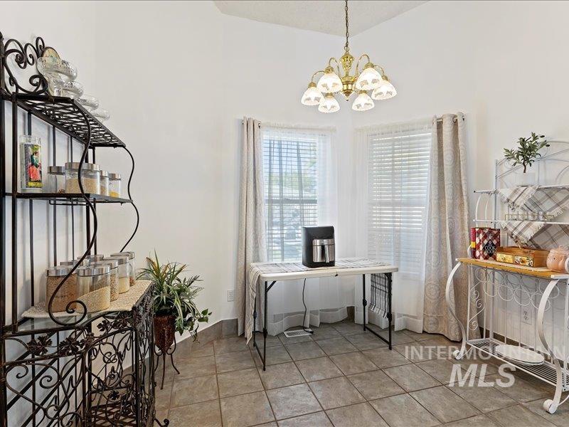 2109 S Happy Valley, Nampa, Idaho 83686, 4 Bedrooms, 3.5 Bathrooms, Residential For Sale, Price $650,000,MLS 98973438