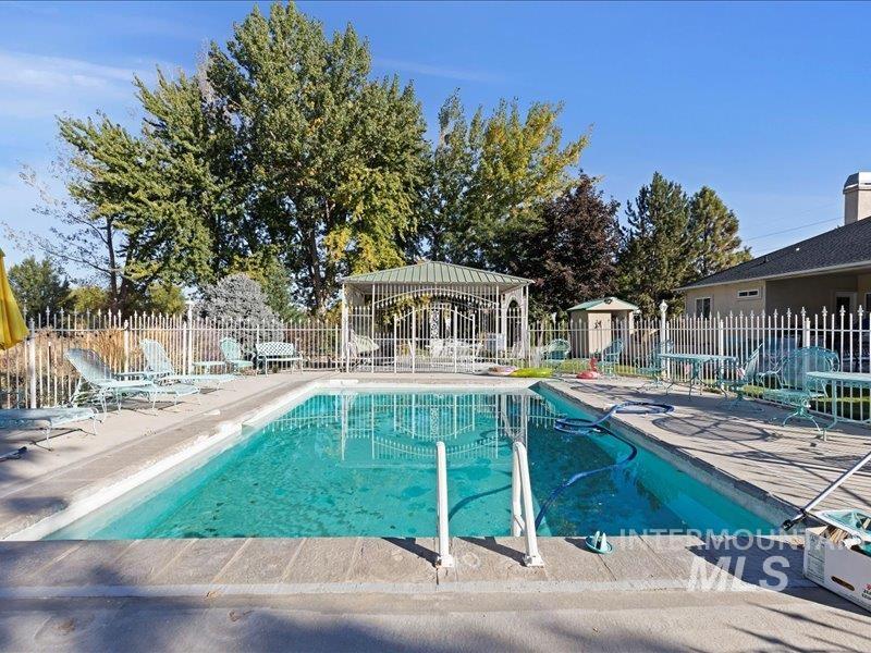 2109 S Happy Valley, Nampa, Idaho 83686, 4 Bedrooms, 3.5 Bathrooms, Residential For Sale, Price $650,000,MLS 98973438