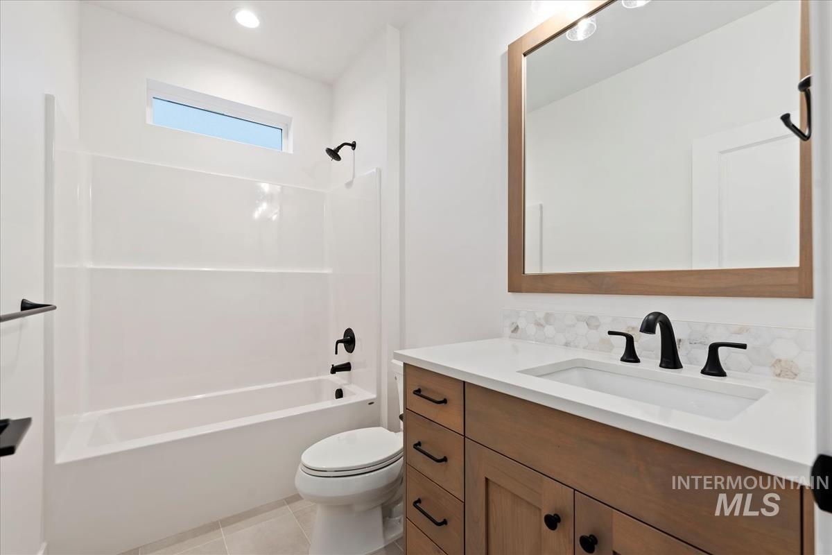 6627 N Good Dr., Eagle, Idaho 83629, 4 Bedrooms, 3 Bathrooms, Residential For Sale, Price $699,880,MLS 98973439