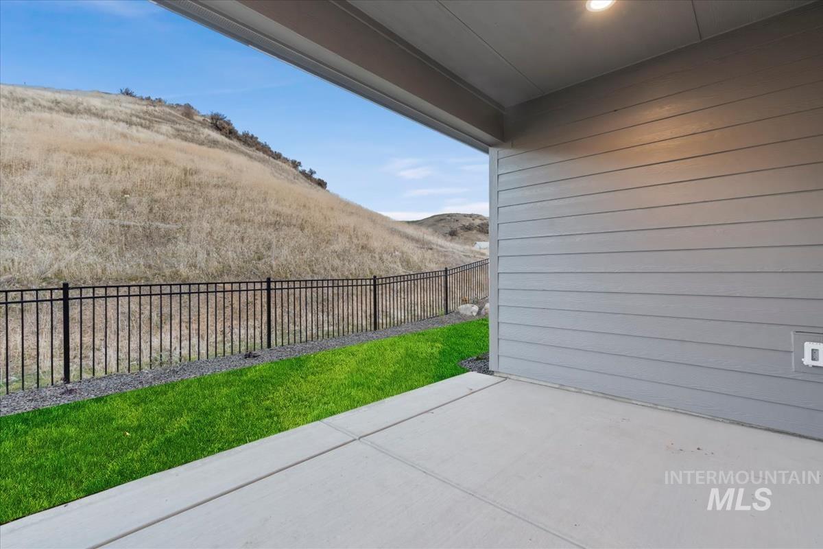 6627 N Good Dr., Eagle, Idaho 83629, 4 Bedrooms, 3 Bathrooms, Residential For Sale, Price $699,880,MLS 98973439