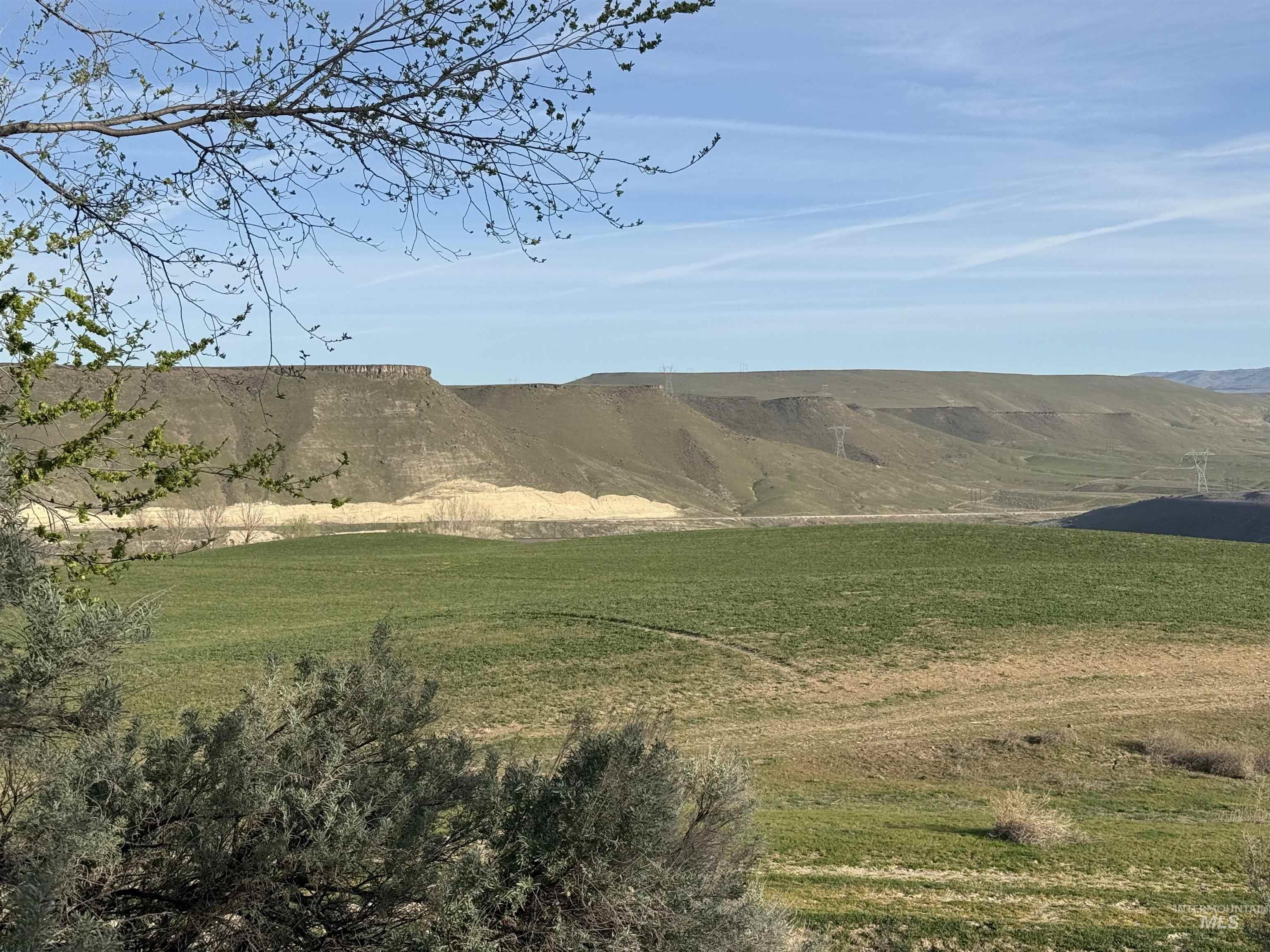 2934 E Little Basin Rd, King Hill, Idaho 83633, 3 Bedrooms, 2 Bathrooms, Residential For Sale, Price $325,000,MLS 98973440