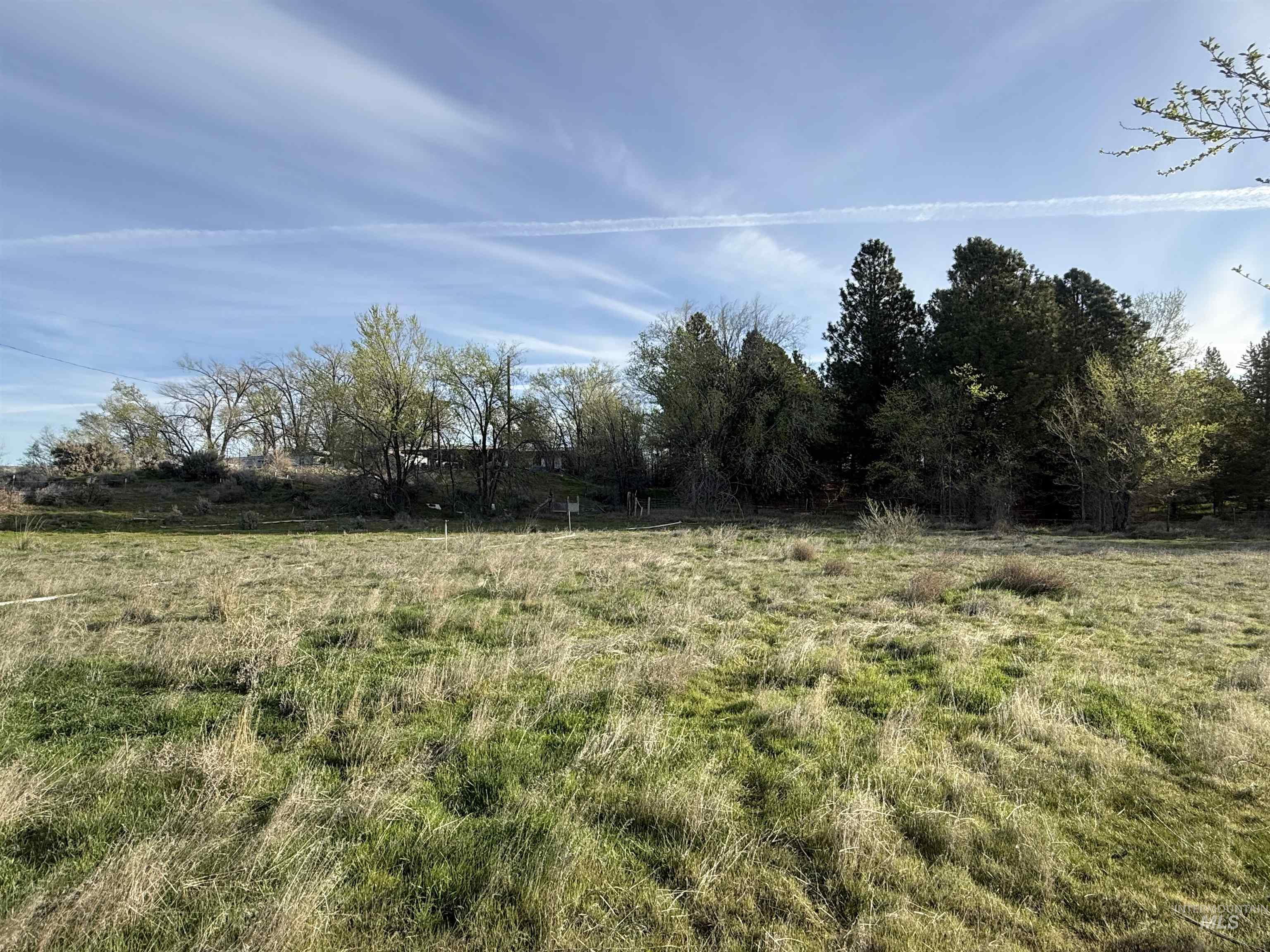 2934 E Little Basin Rd, King Hill, Idaho 83633, 3 Bedrooms, 2 Bathrooms, Residential For Sale, Price $325,000,MLS 98973440