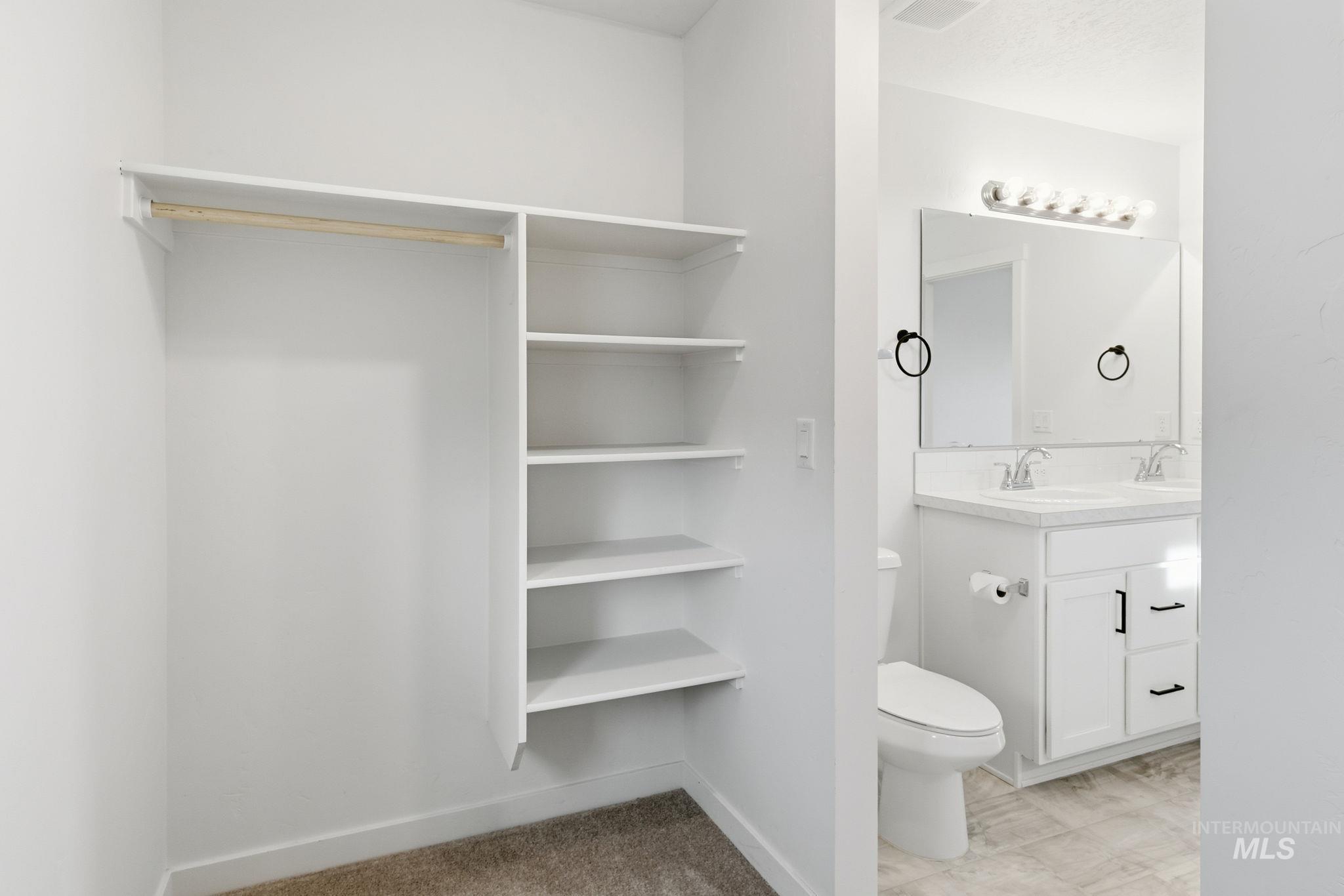 6166 S Carlburg Pl., Boise, Idaho 83709, 3 Bedrooms, 2.5 Bathrooms, Residential For Sale, Price $525,000,MLS 98973442