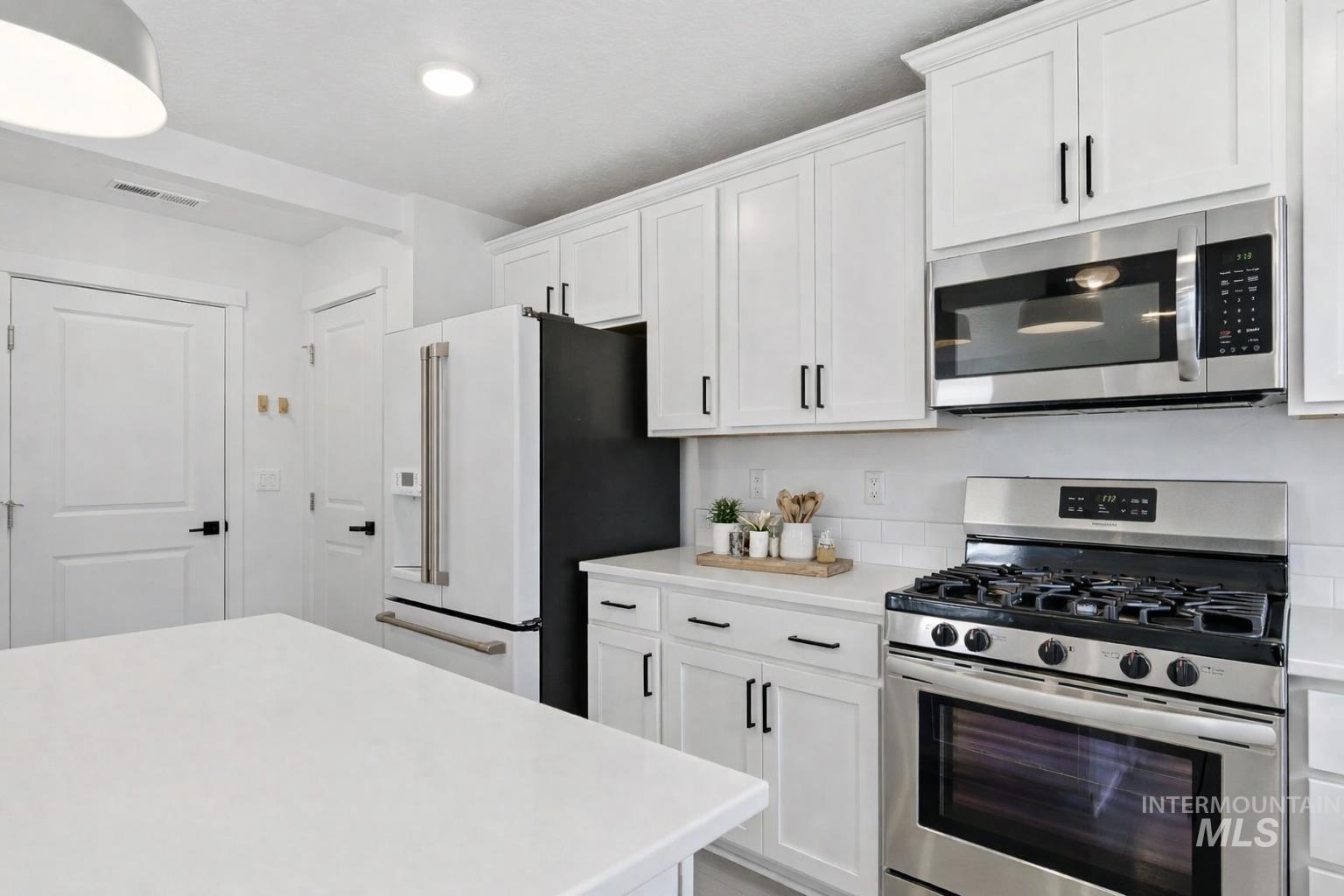 6166 S Carlburg Pl., Boise, Idaho 83709, 3 Bedrooms, 2.5 Bathrooms, Residential For Sale, Price $485,000, 98973442