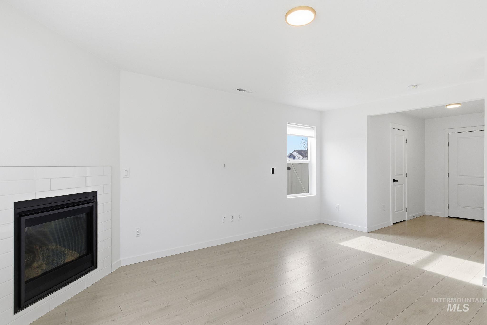 6166 S Carlburg Pl., Boise, Idaho 83709, 3 Bedrooms, 2.5 Bathrooms, Residential For Sale, Price $525,000,MLS 98973442