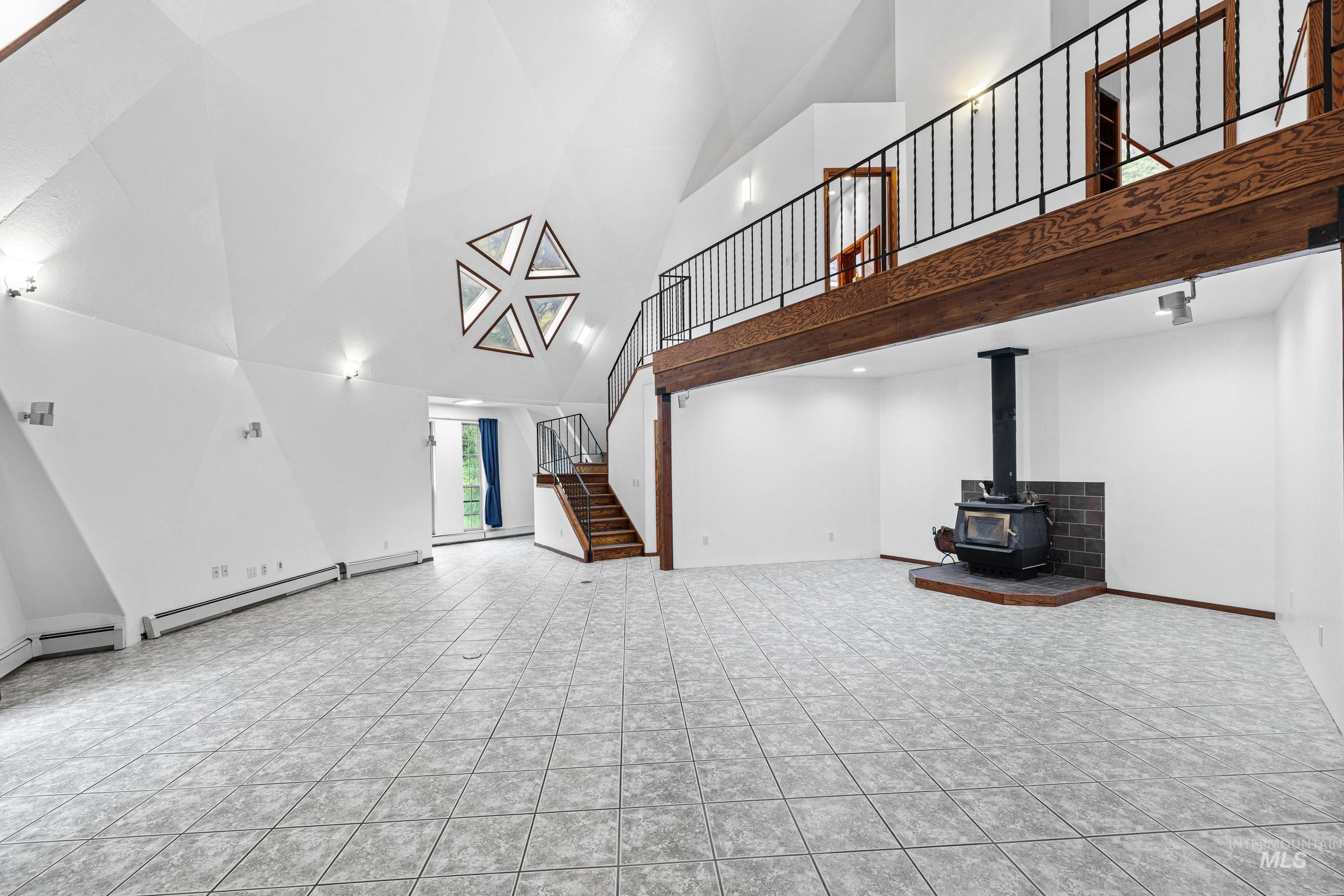 360 Lake Creek Rd, Riggins, Idaho 83549, 2 Bedrooms, 2 Bathrooms, Residential For Sale, Price $549,000,MLS 98973443