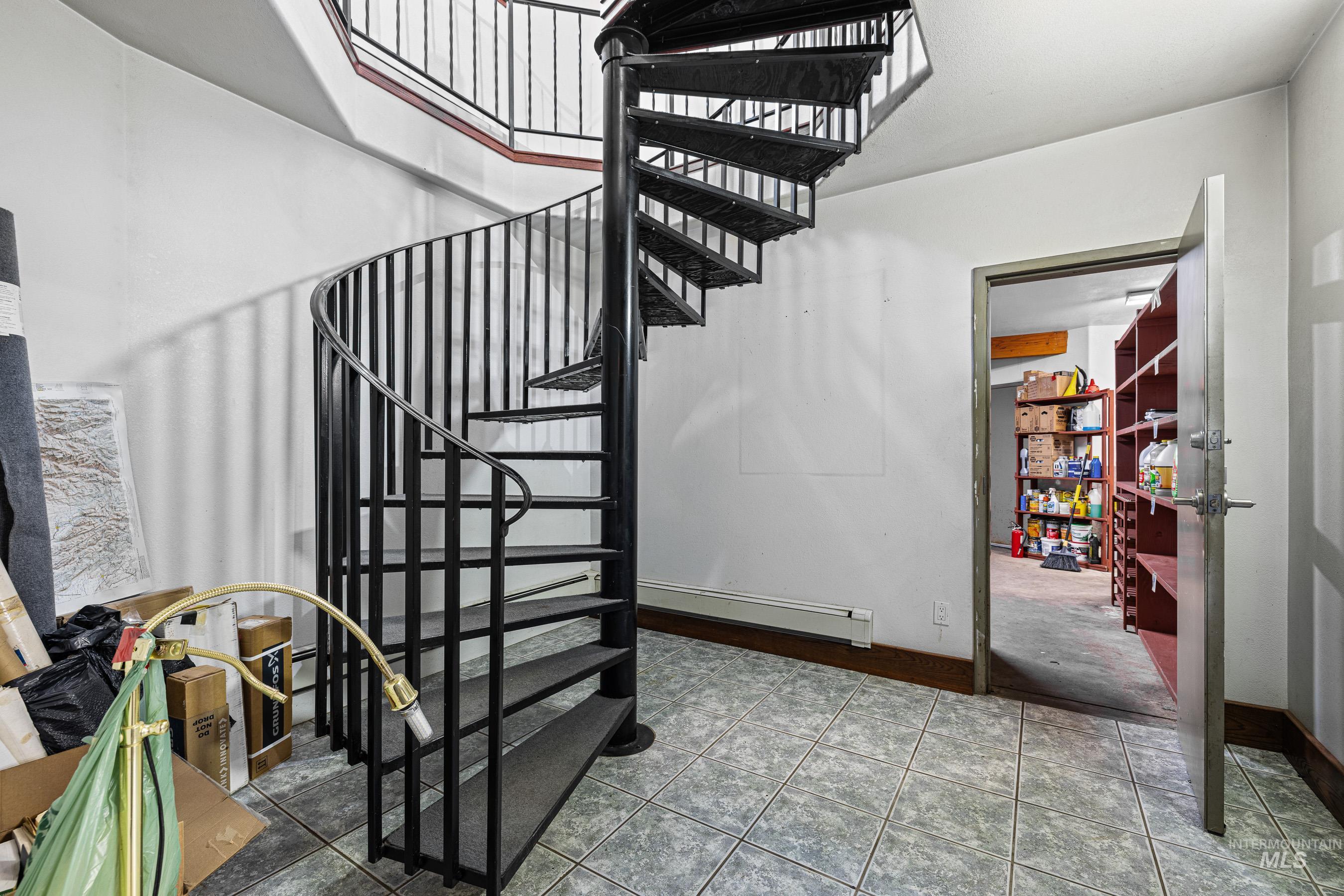 360 Lake Creek Rd, Riggins, Idaho 83549, 2 Bedrooms, 2 Bathrooms, Residential For Sale, Price $549,000,MLS 98973443