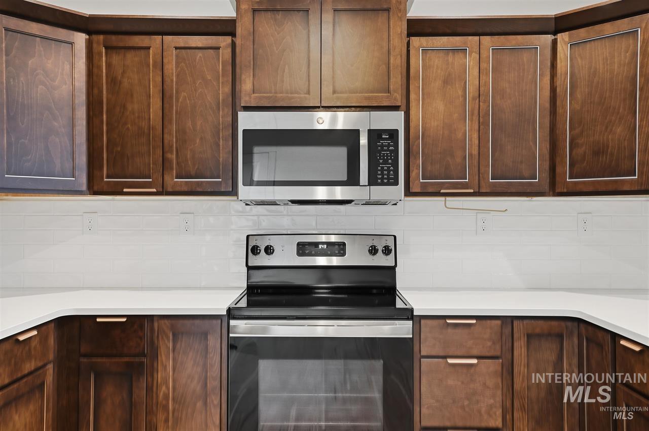 449 W Winnipeg St., Meridian, Idaho 83642, 3 Bedrooms, 2.5 Bathrooms, Rental For Rent, Price $2,300,MLS 98973447