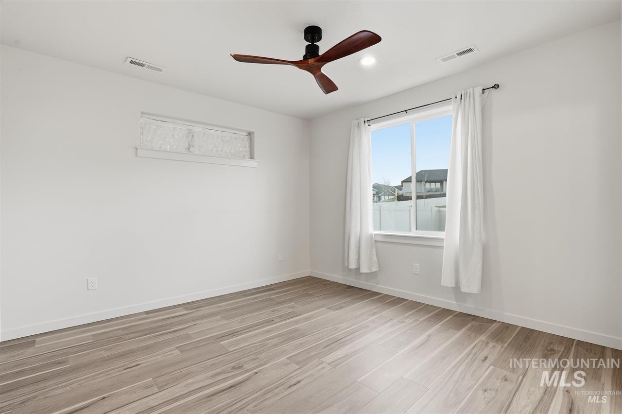 449 W Winnipeg St., Meridian, Idaho 83642, 3 Bedrooms, 2.5 Bathrooms, Rental For Rent, Price $2,300,MLS 98973447