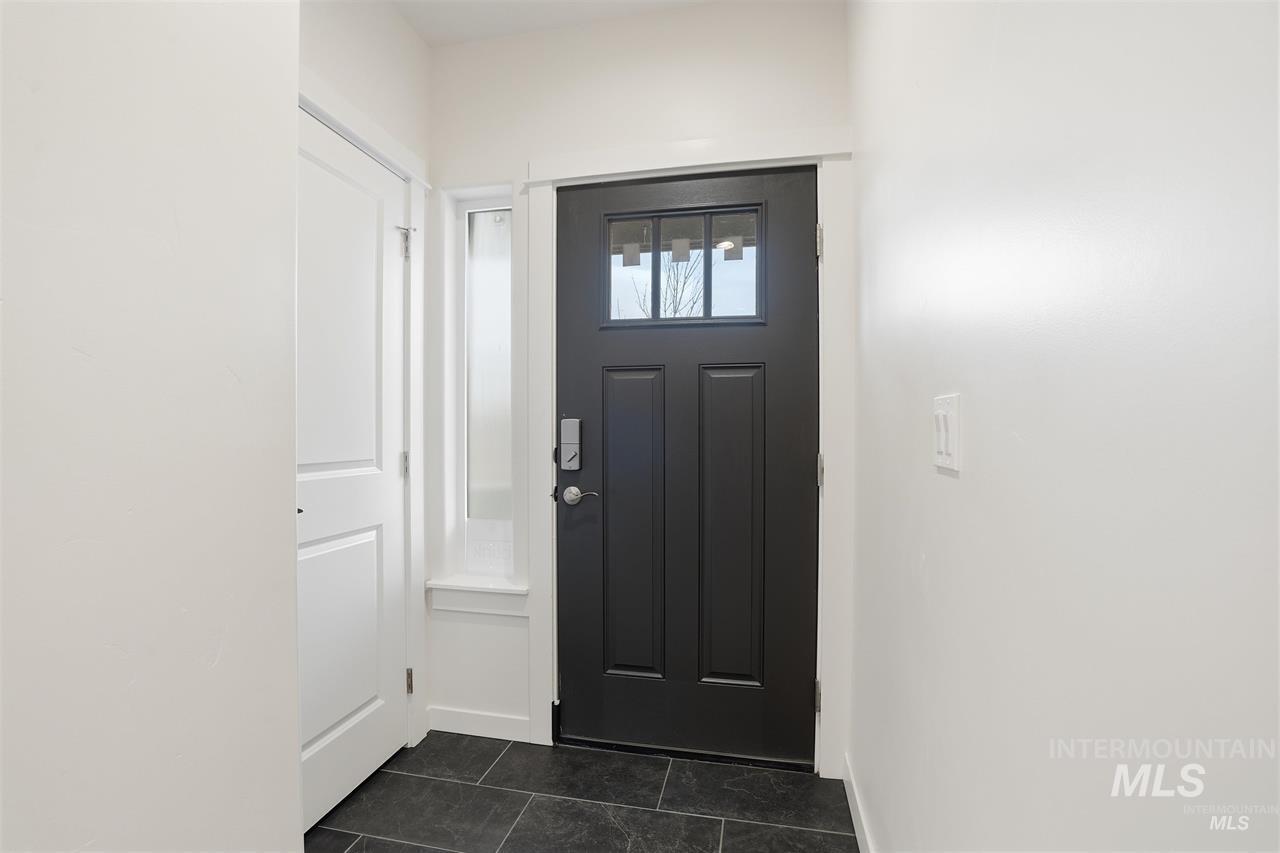 449 W Winnipeg St., Meridian, Idaho 83642, 3 Bedrooms, 2.5 Bathrooms, Rental For Rent, Price $2,300,MLS 98973447