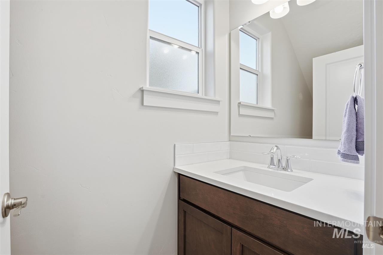 449 W Winnipeg St., Meridian, Idaho 83642, 3 Bedrooms, 2.5 Bathrooms, Rental For Rent, Price $2,300,MLS 98973447