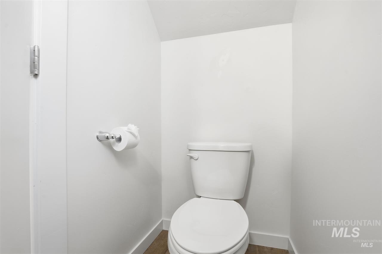 449 W Winnipeg St., Meridian, Idaho 83642, 3 Bedrooms, 2.5 Bathrooms, Rental For Rent, Price $2,300,MLS 98973447