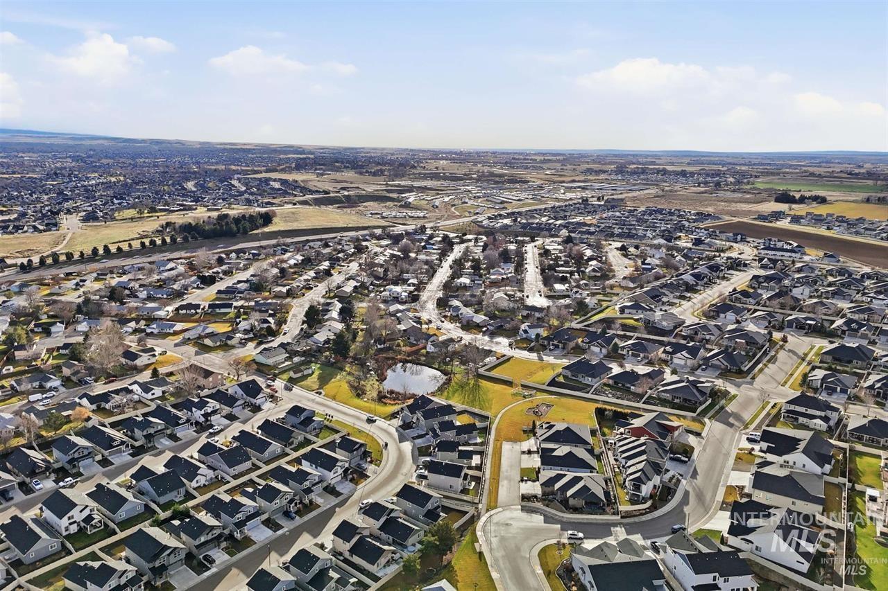 449 W Winnipeg St., Meridian, Idaho 83642, 3 Bedrooms, 2.5 Bathrooms, Rental For Rent, Price $2,300,MLS 98973447