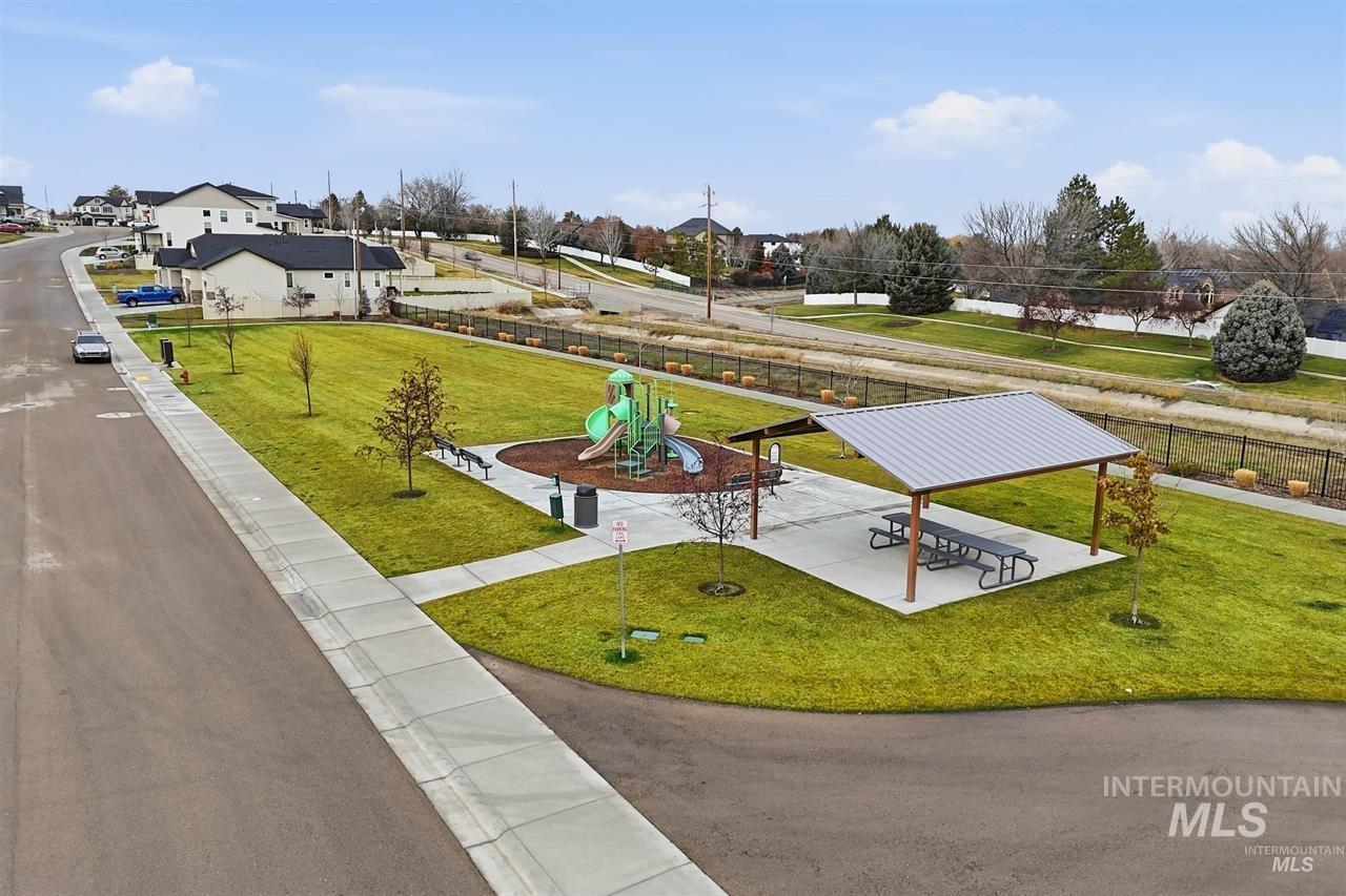 449 W Winnipeg St., Meridian, Idaho 83642, 3 Bedrooms, 2.5 Bathrooms, Rental For Rent, Price $2,300,MLS 98973447