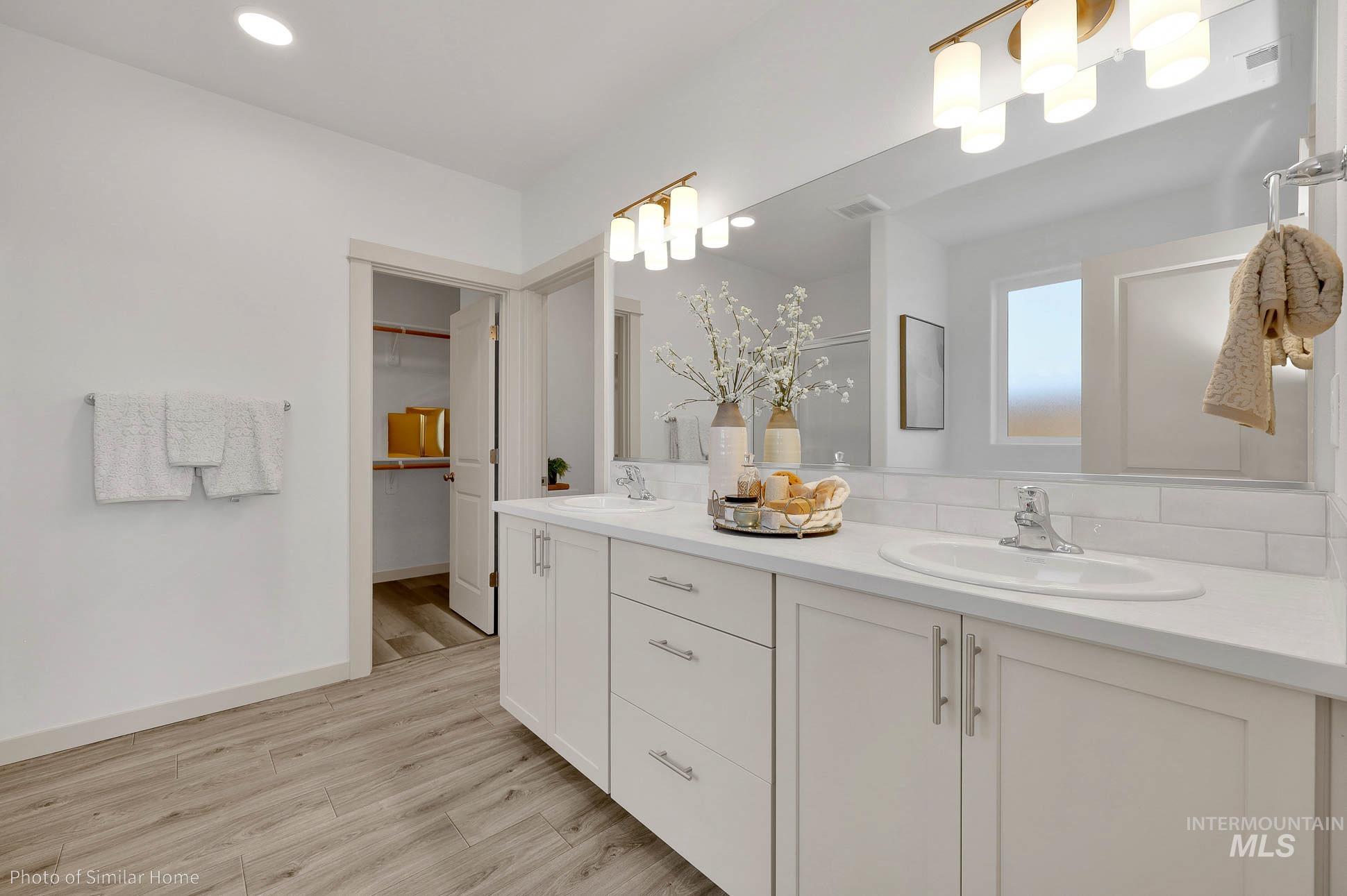 5552 E Garby Street, Nampa, Idaho 83687, 4 Bedrooms, 3 Bathrooms, Residential For Sale, Price $549,990,MLS 98973448