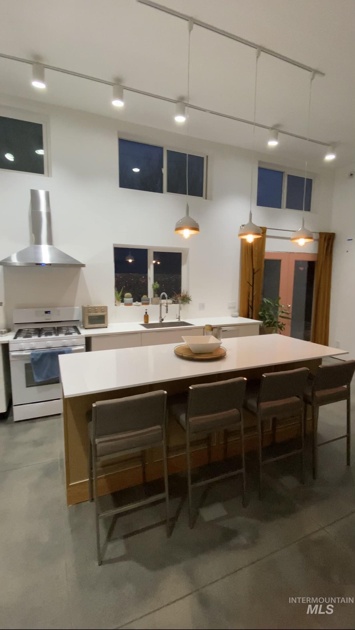 2923 N Ash Park Lane, Boise, Idaho 83704, 1 Bedroom, 1 Bathroom, Residential For Sale, Price $520,000,MLS 98973455