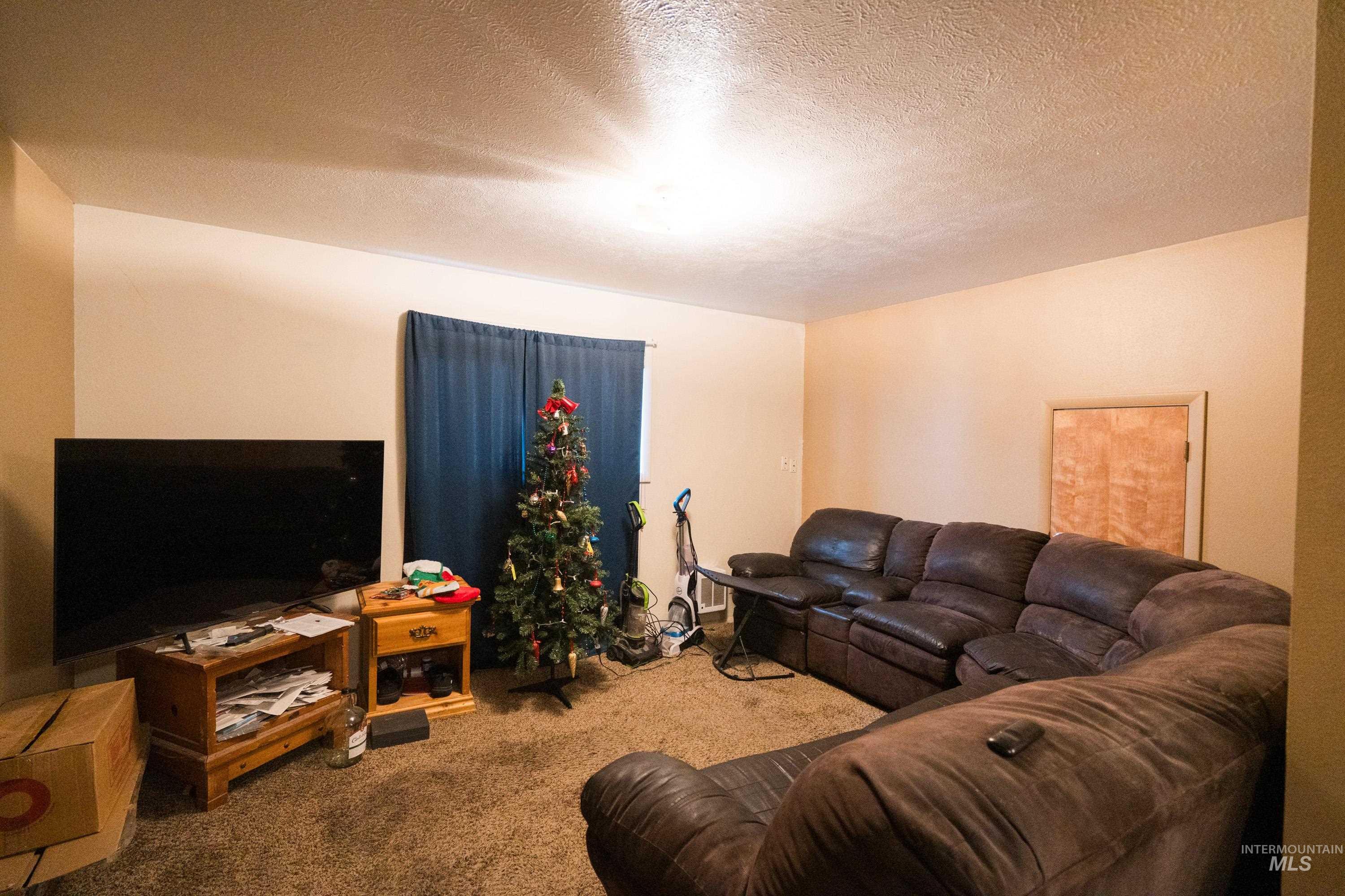 1715 Almo Ave, Burley, Idaho 83318, 2 Bedrooms, 1 Bathroom, Residential Income For Sale, Price $355,000,MLS 98973458