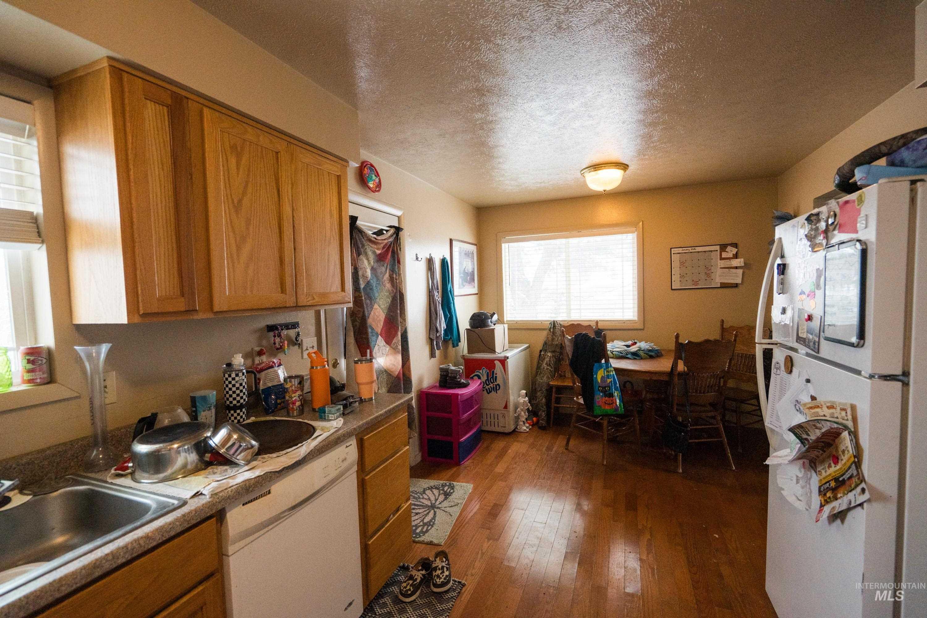 1715 Almo Ave, Burley, Idaho 83318, 2 Bedrooms, 1 Bathroom, Residential Income For Sale, Price $355,000,MLS 98973458