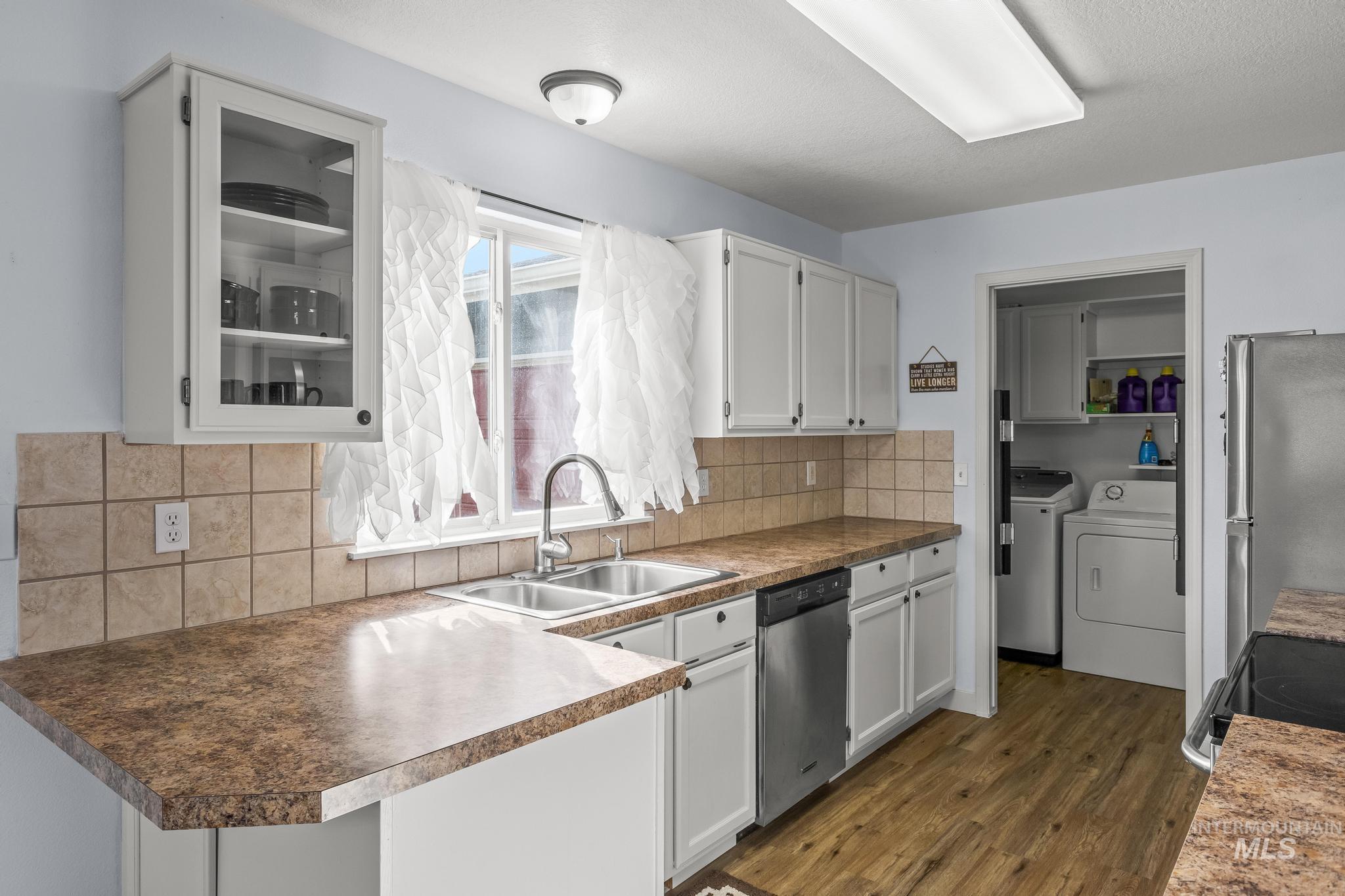 1100 Burnett Dr, Nampa, Idaho 83651, 2 Bedrooms, 2 Bathrooms, Residential For Sale, Price $285,000,MLS 98973460