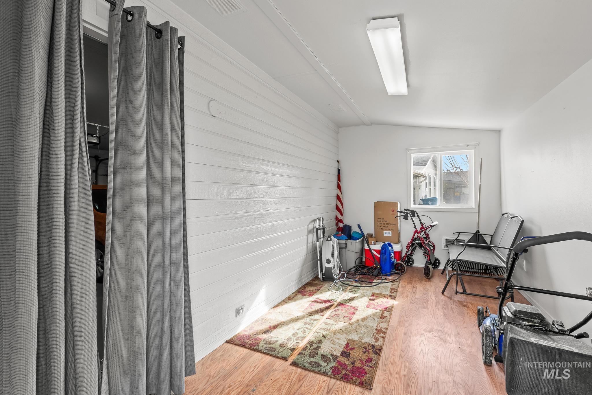 1100 Burnett Dr, Nampa, Idaho 83651, 2 Bedrooms, 2 Bathrooms, Residential For Sale, Price $285,000,MLS 98973460