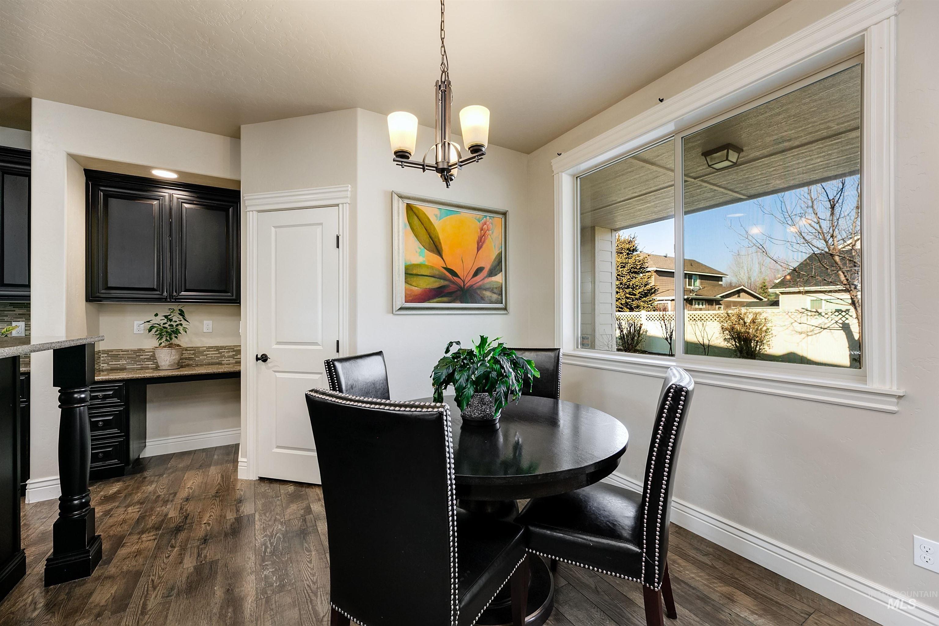 3048 W San Remo St., Meridian, Idaho 83646, 4 Bedrooms, 3.5 Bathrooms, Residential For Sale, Price $799,000,MLS 98973462