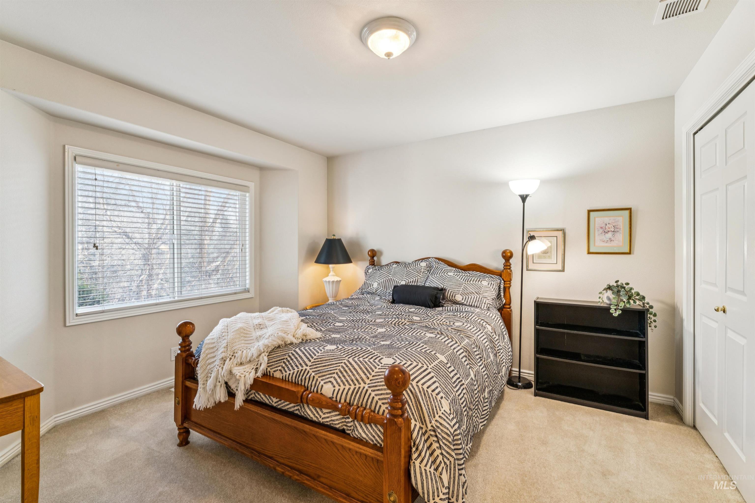 1506 S Willow Lake Place, Eagle, Idaho 83616, 5 Bedrooms, 3 Bathrooms, Residential For Sale, Price $852,500,MLS 98973465