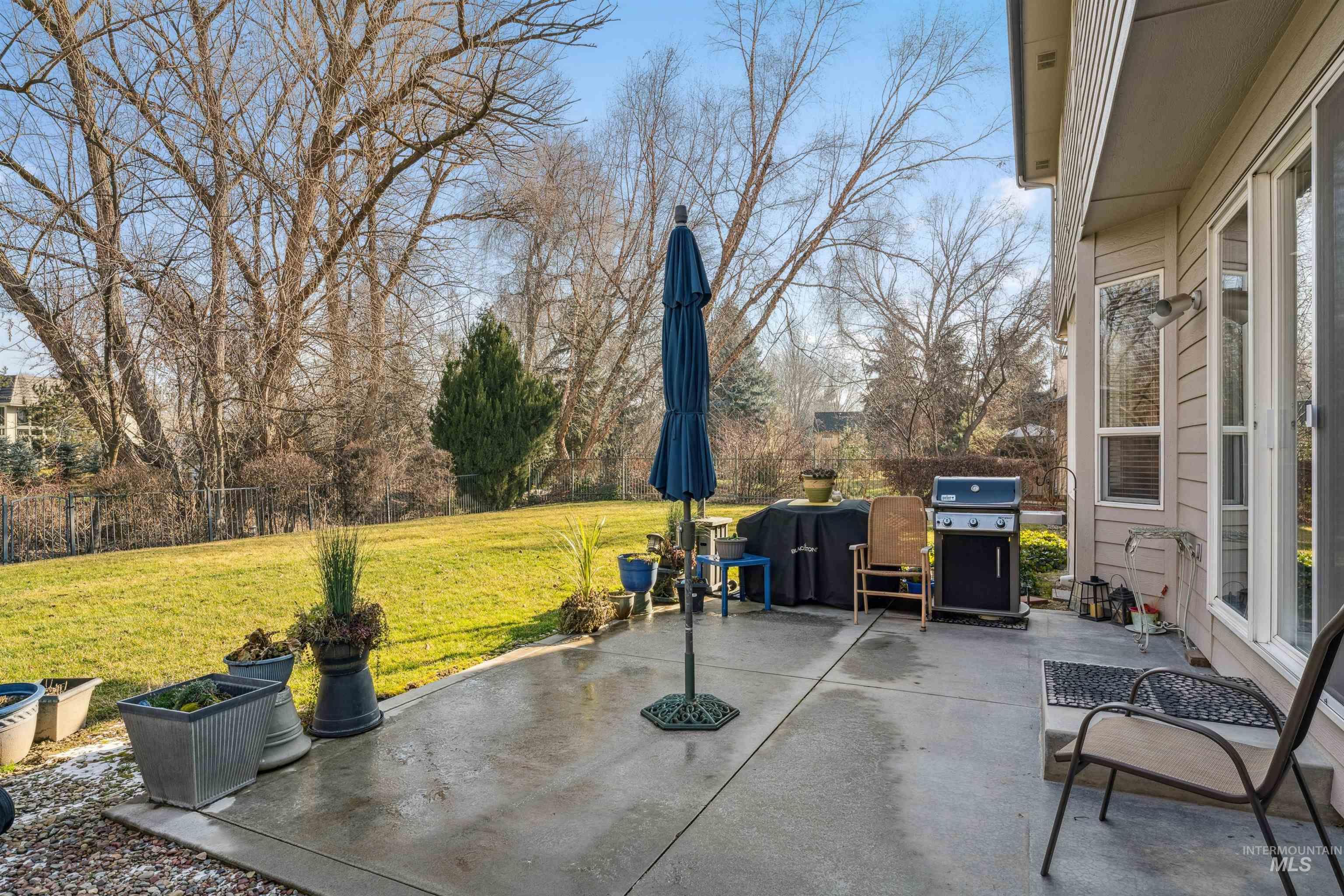 1506 S Willow Lake Place, Eagle, Idaho 83616, 5 Bedrooms, 3 Bathrooms, Residential For Sale, Price $852,500,MLS 98973465